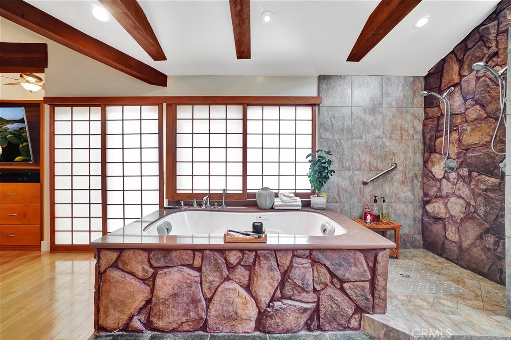 4532 Del Moreno Drive