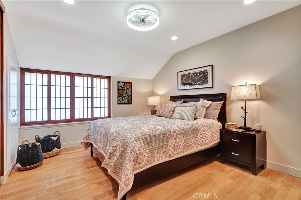 4532 Del Moreno Drive