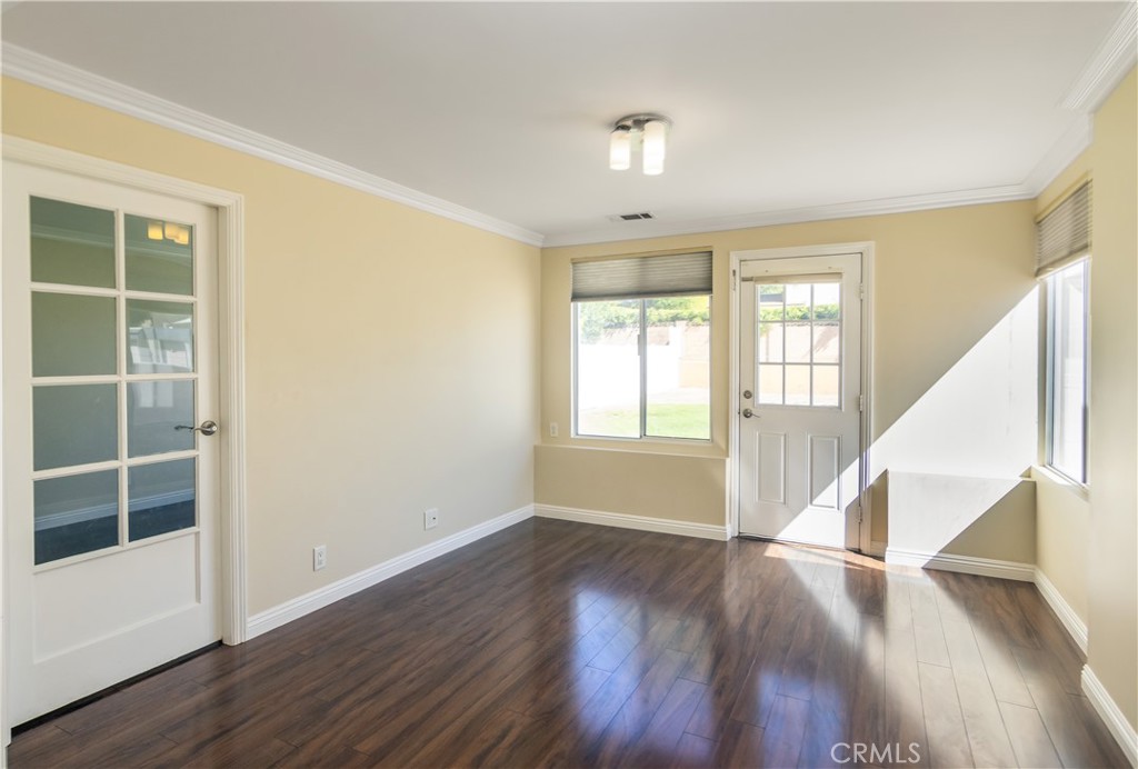 6834 Forbes