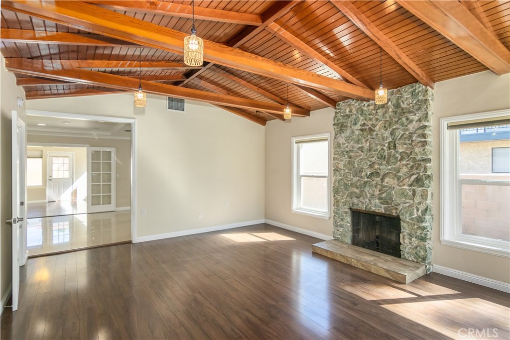 6834 Forbes