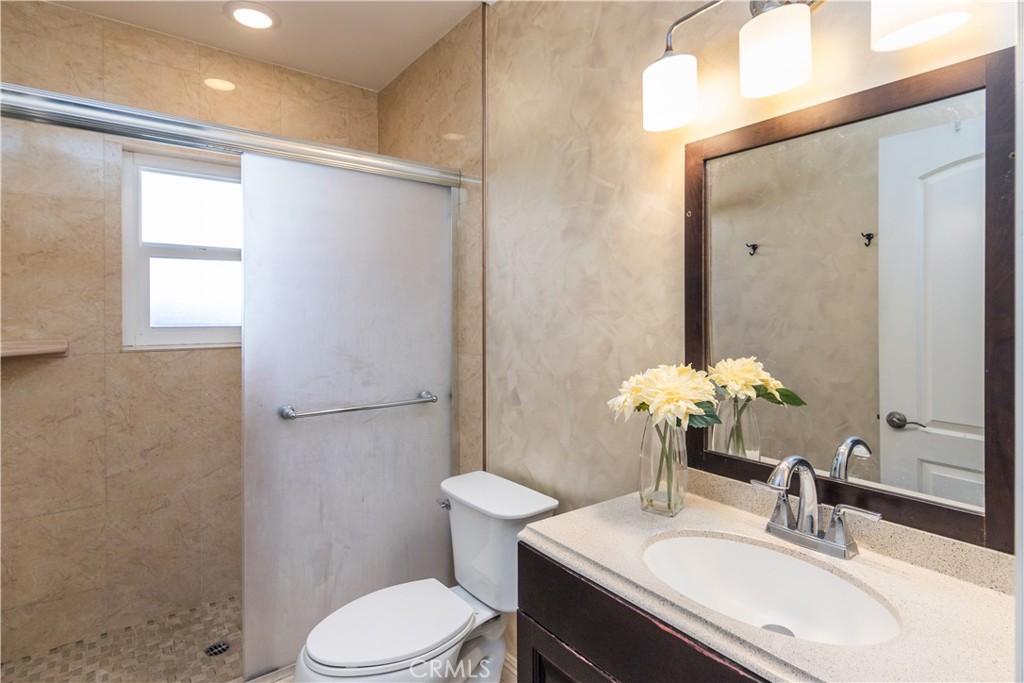 6834 Forbes
