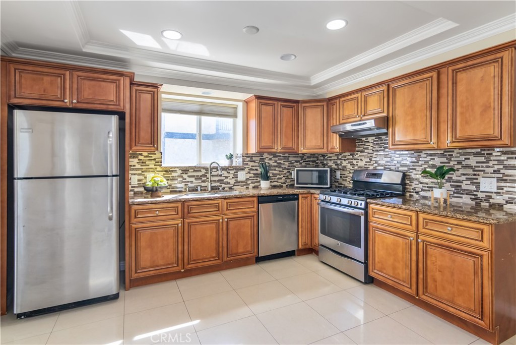 6834 Forbes