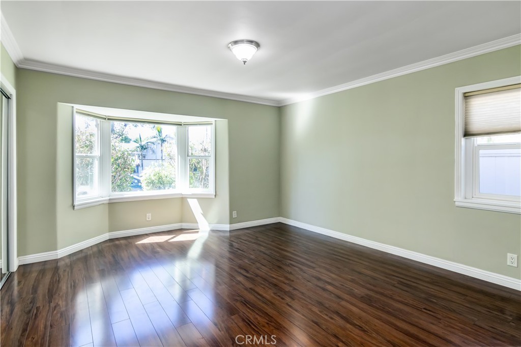 6834 Forbes