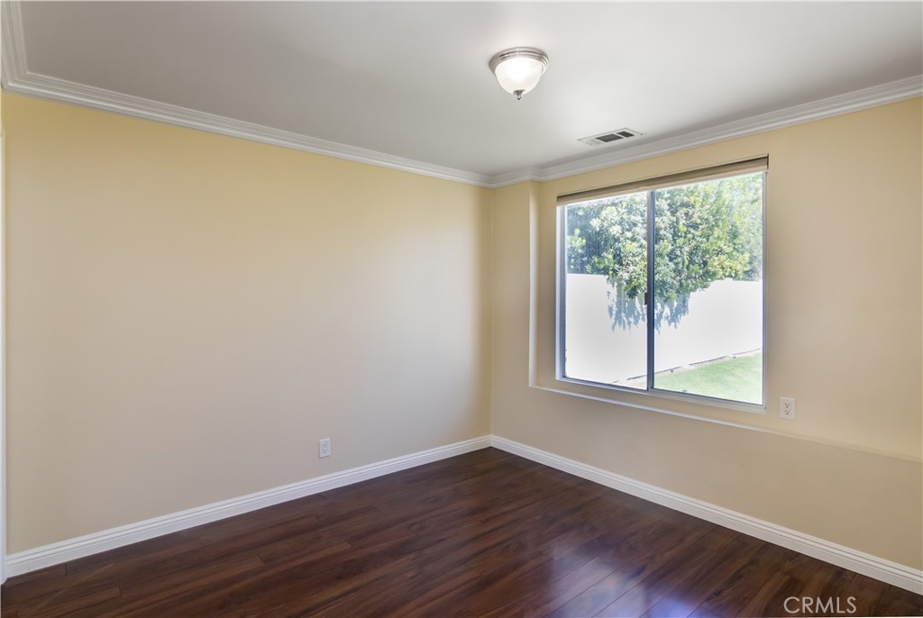 6834 Forbes