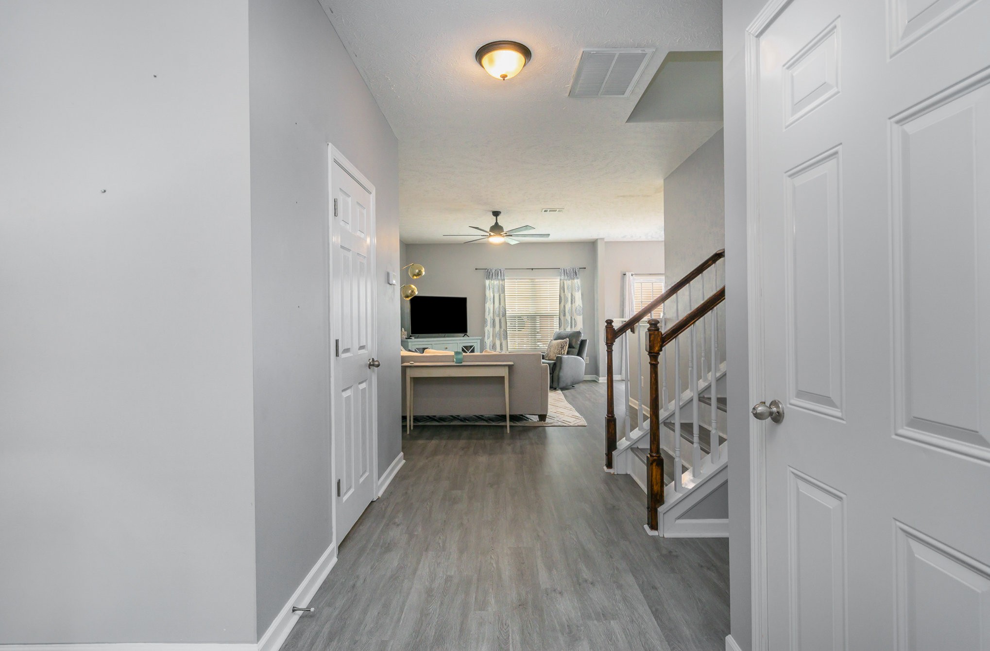 1316 Crown Point Pl