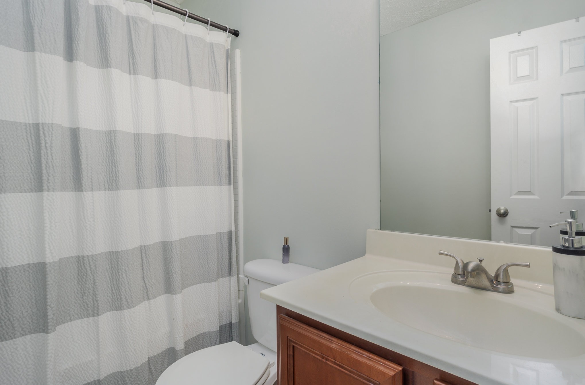 1316 Crown Point Pl