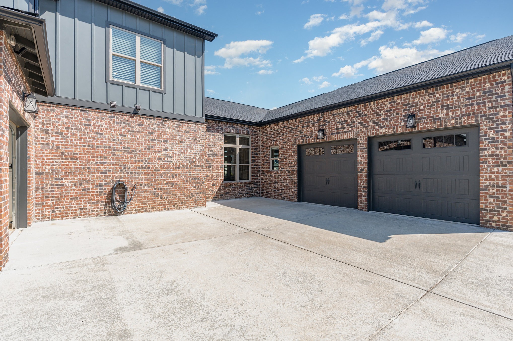 6009 Emma Victoria Dr