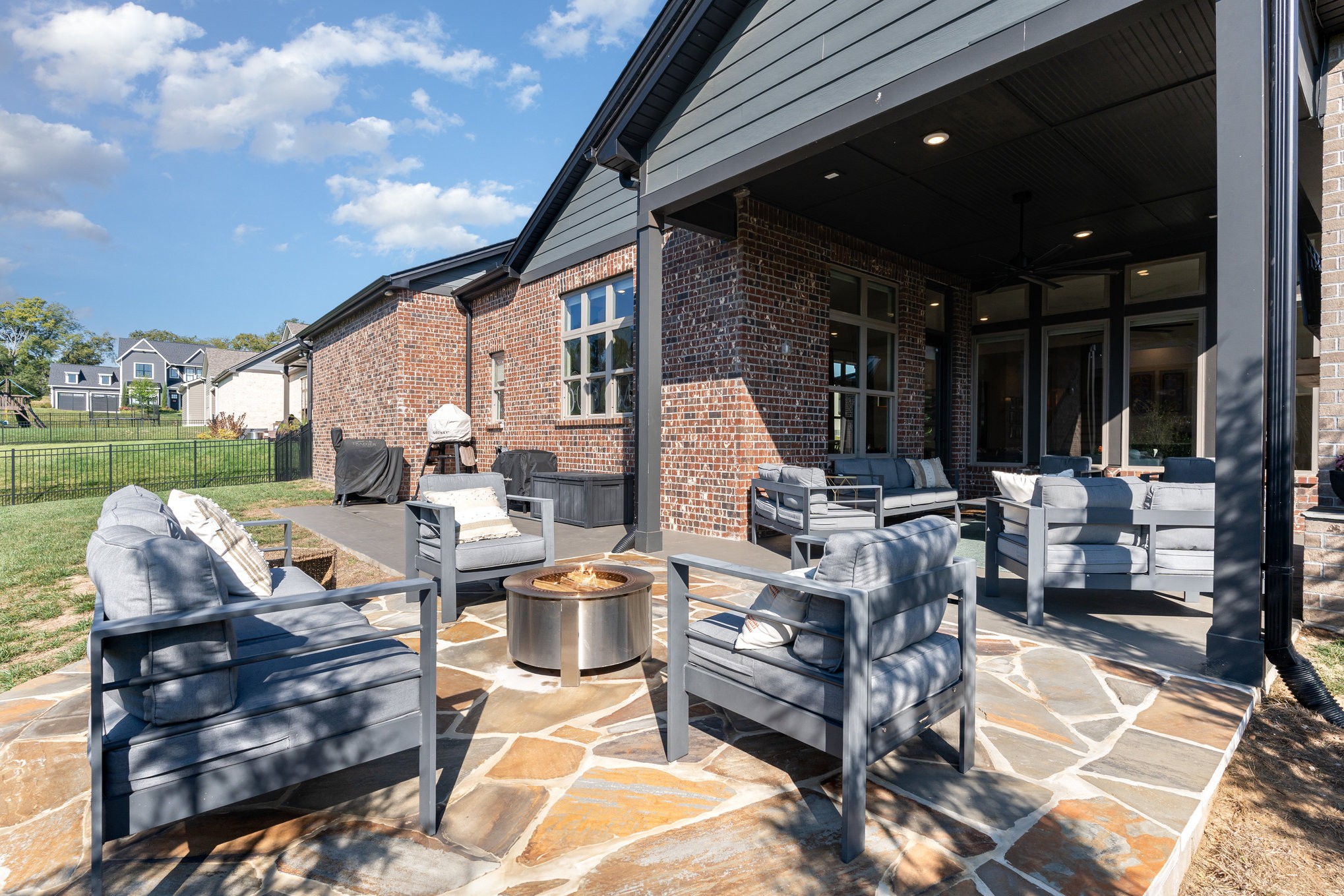 6009 Emma Victoria Dr