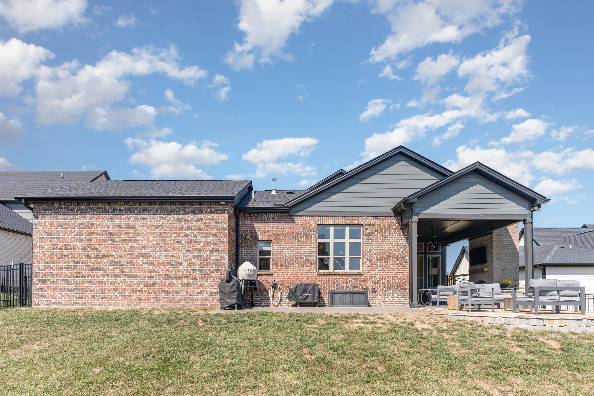 6009 Emma Victoria Dr