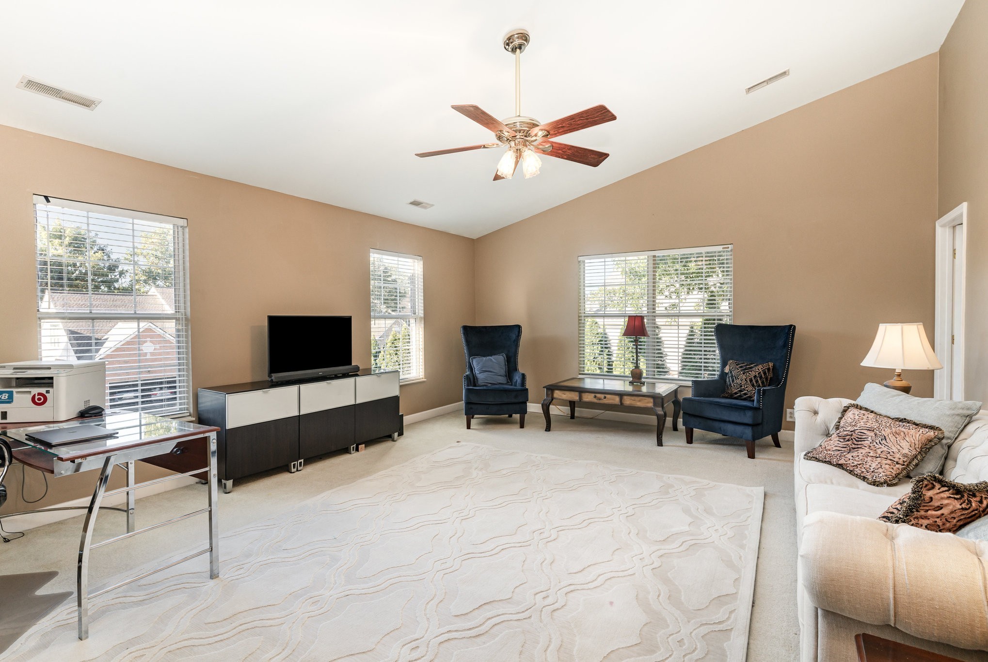 224 Logans Cir