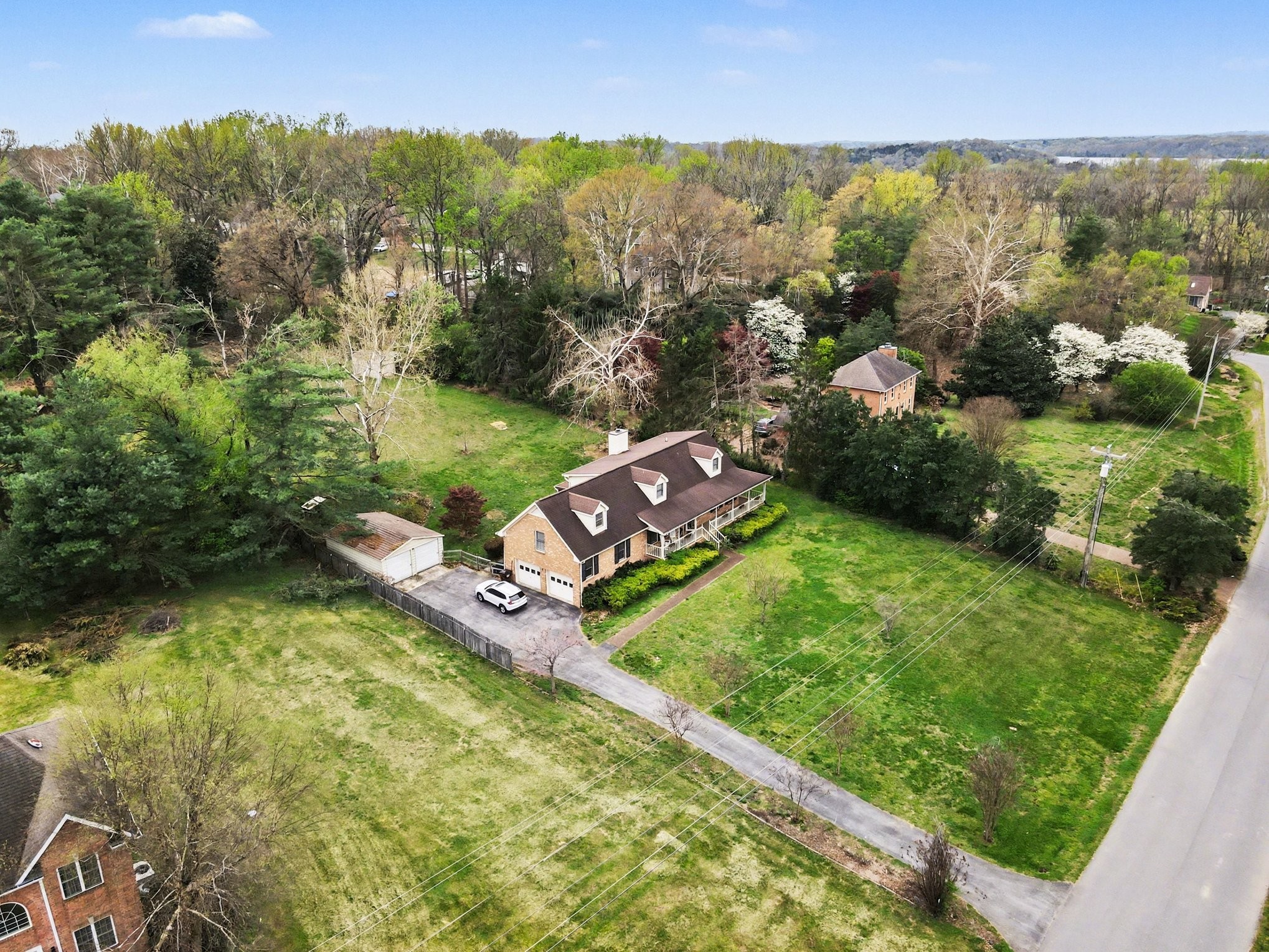 202 Applevalley Rd