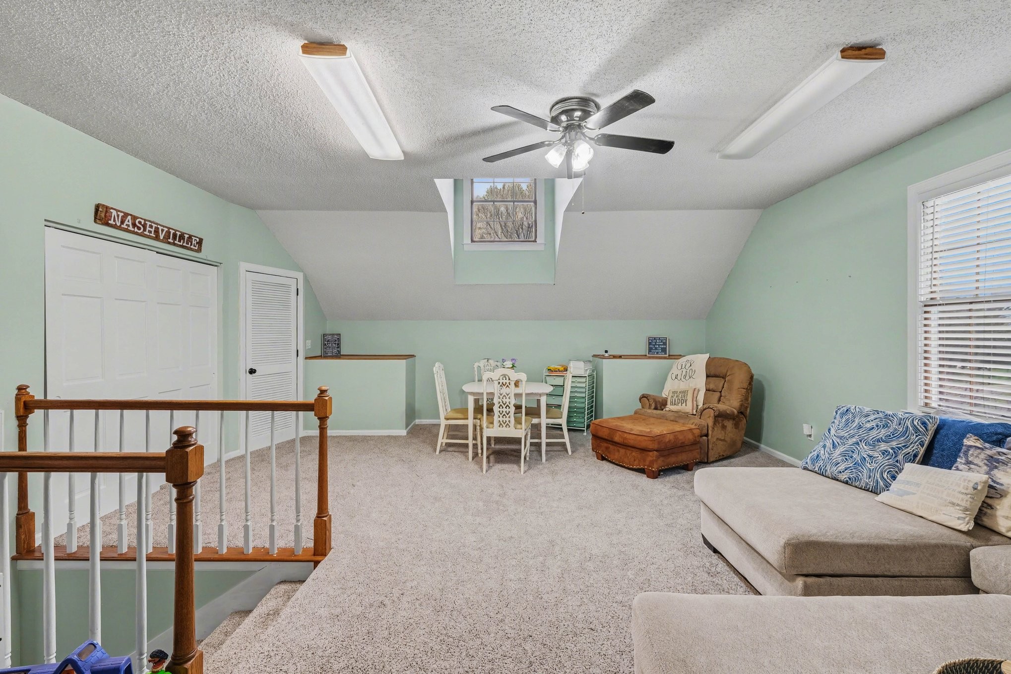 202 Applevalley Rd