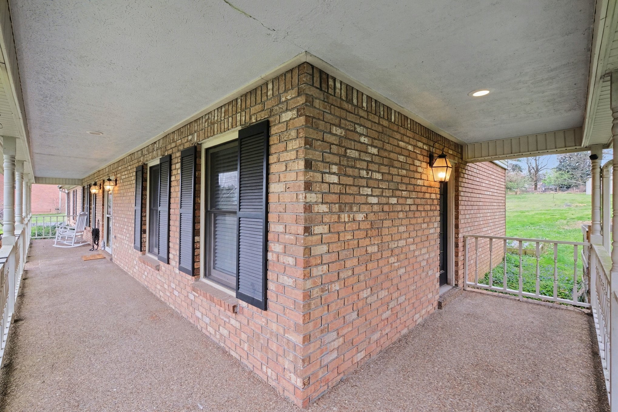 202 Applevalley Rd