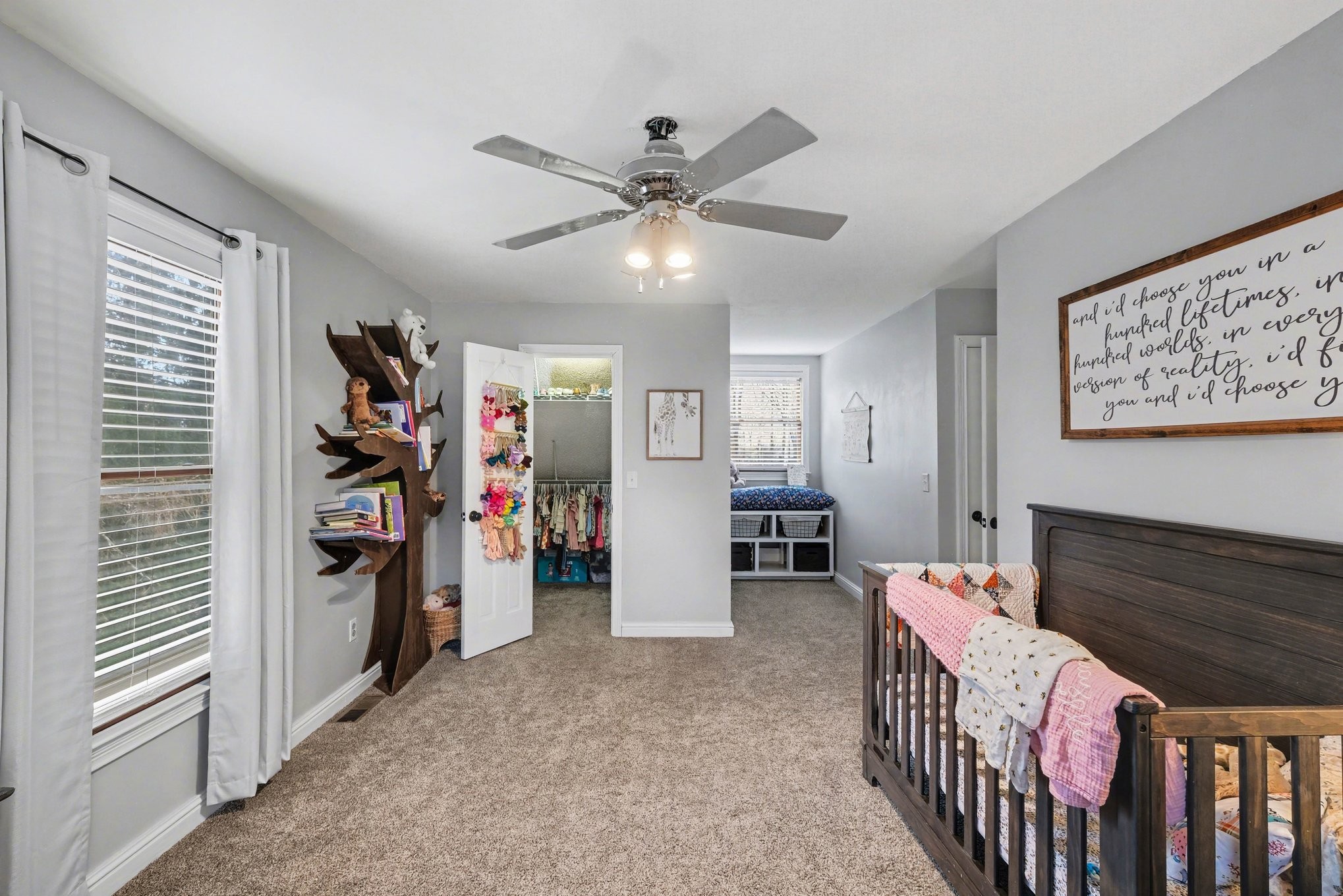 202 Applevalley Rd