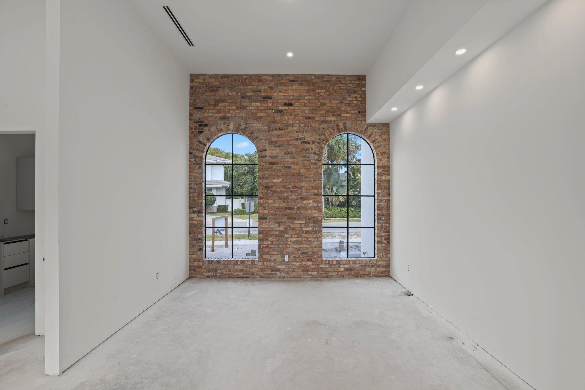 298 NE 8th