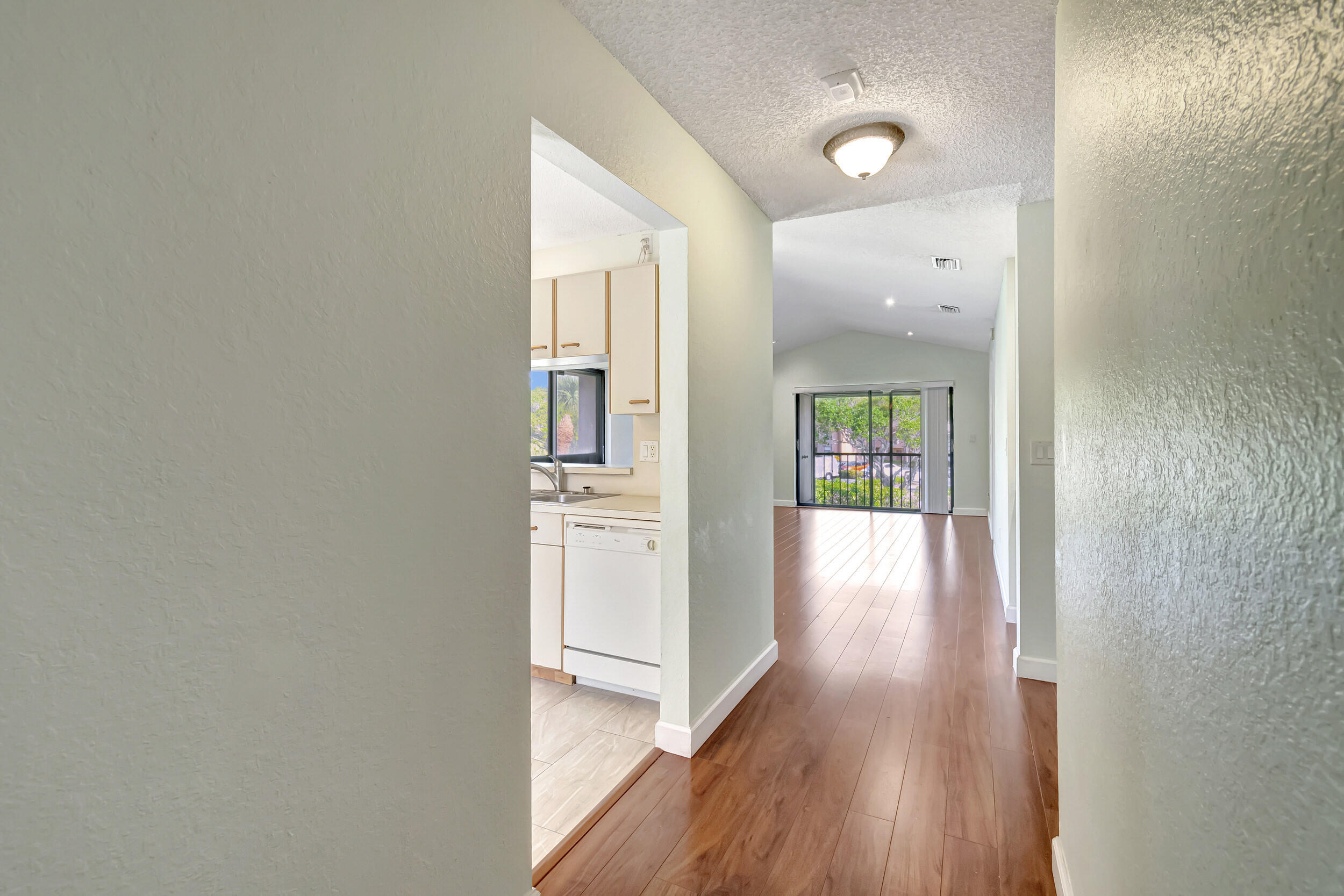 351 Club Circle 207