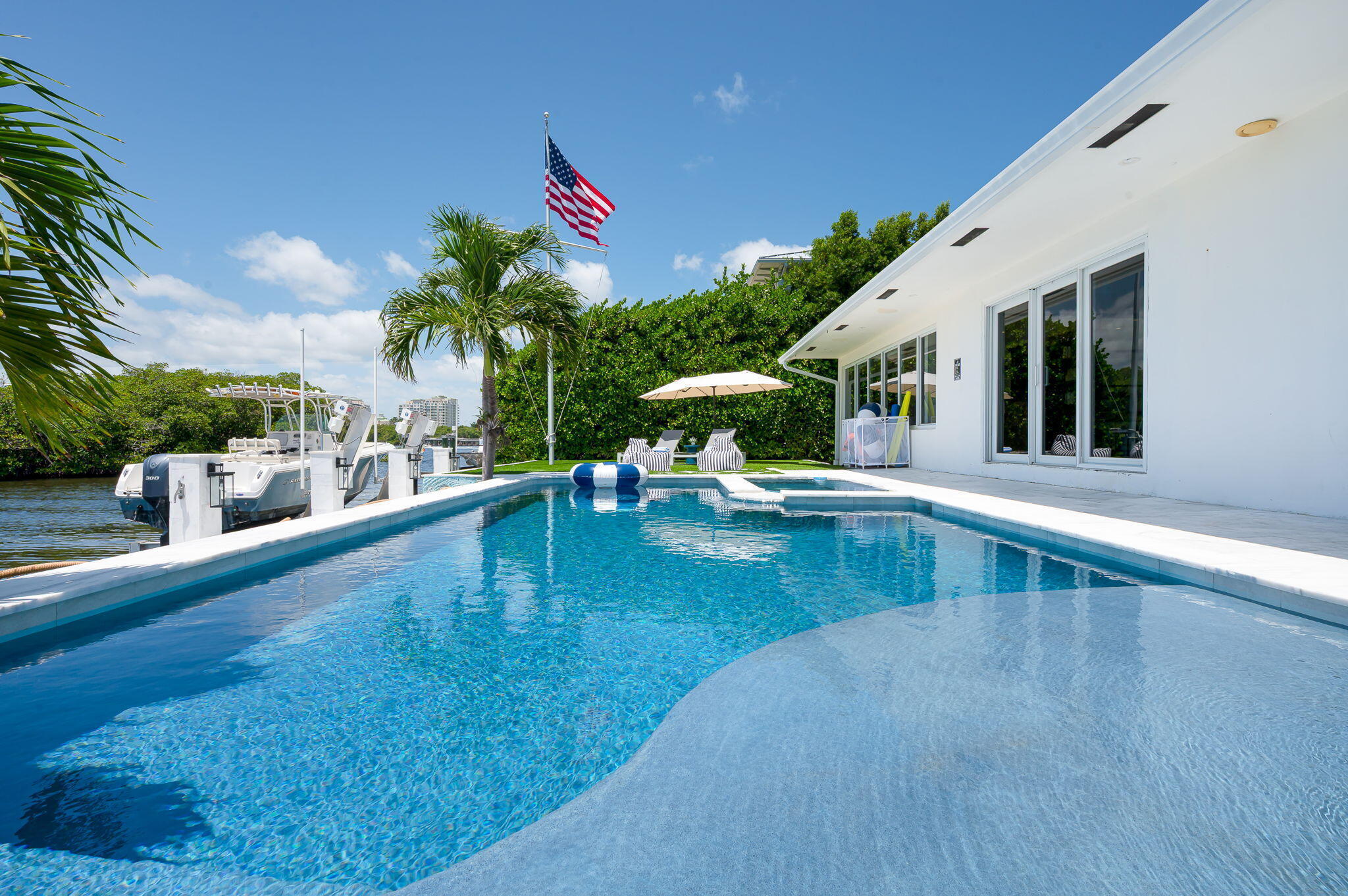 5 Inlet Cay Drive