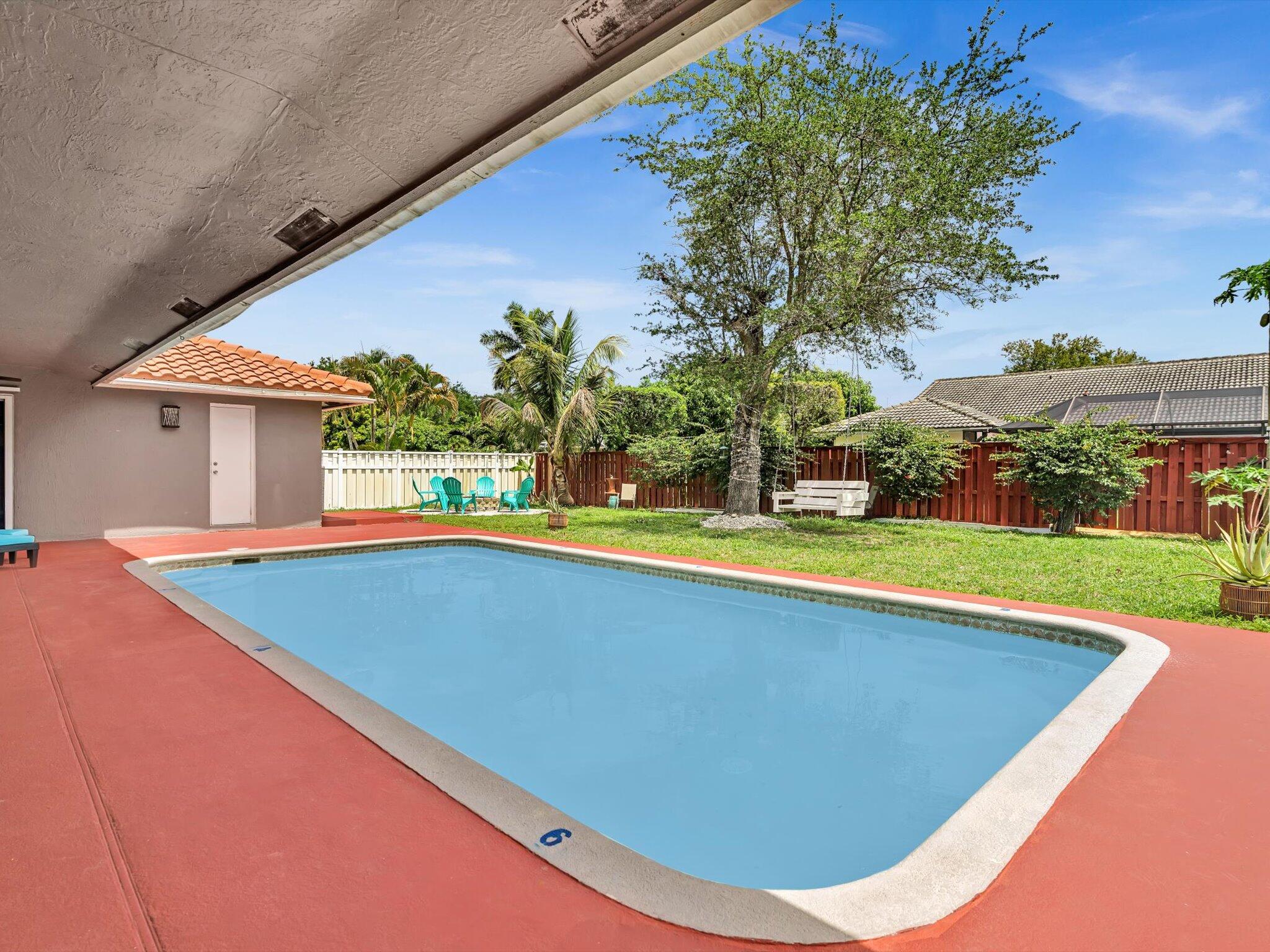 5165 NW 99th Way
