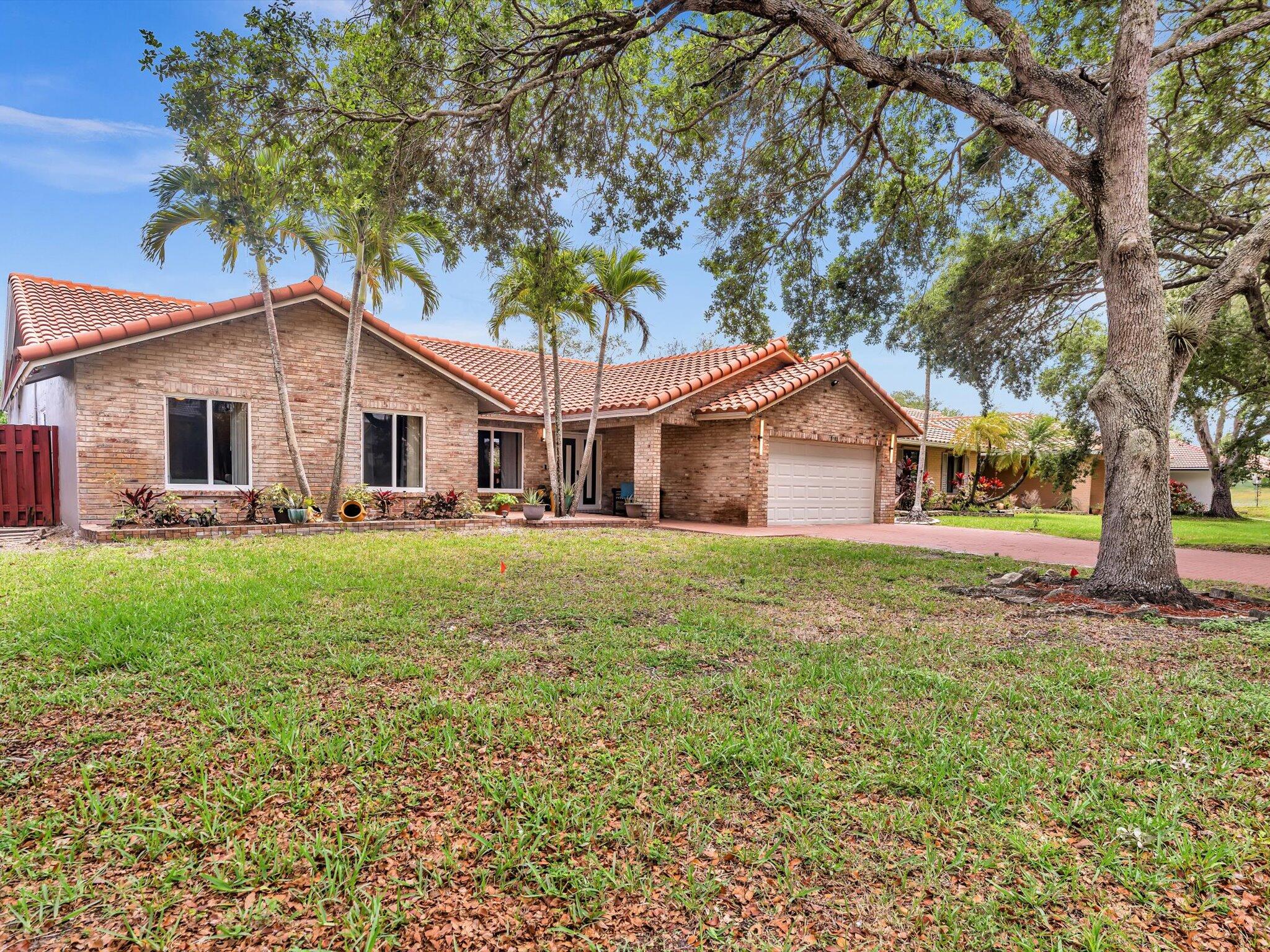5165 NW 99th Way