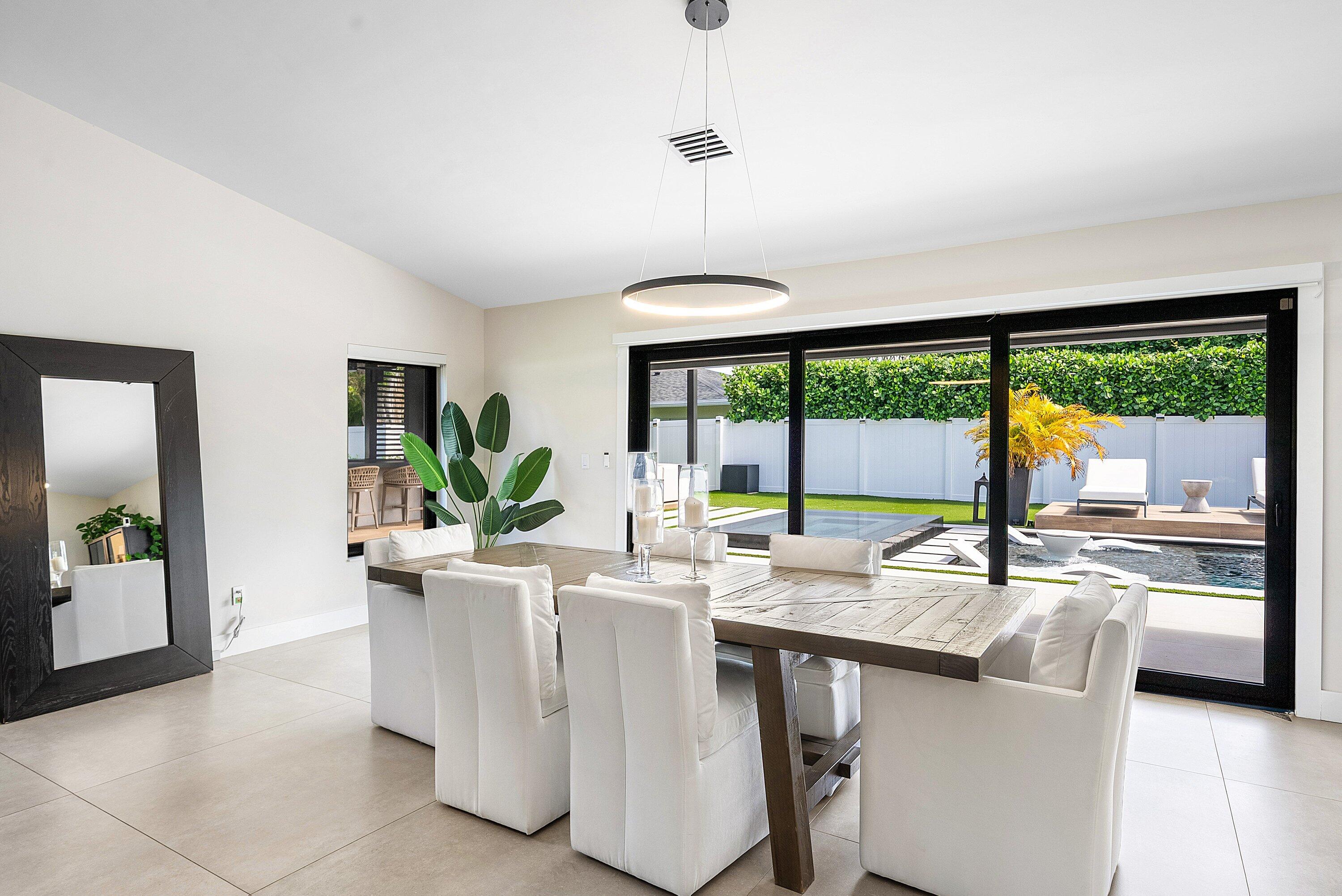 926 SW 35th Court