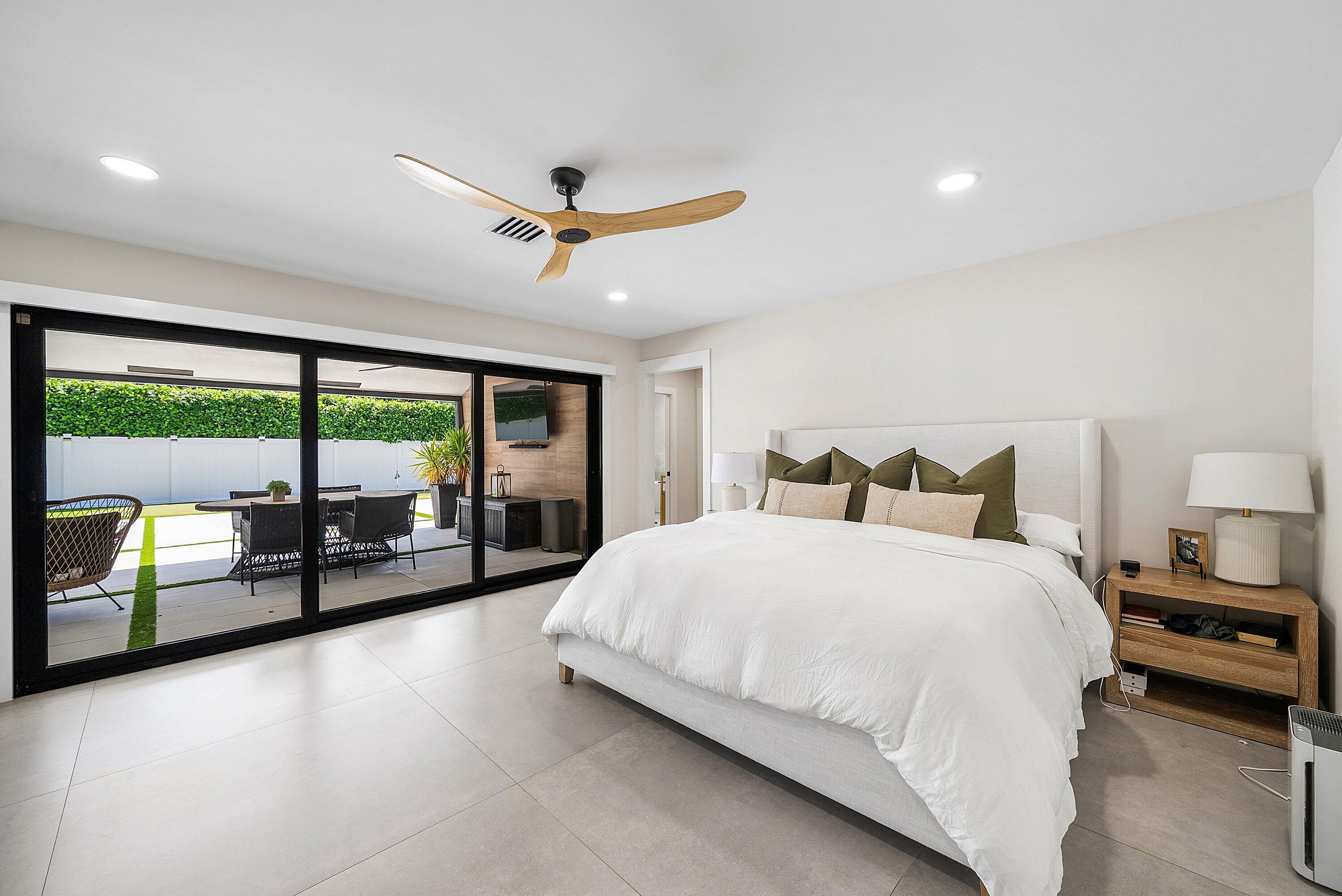 926 SW 35th Court