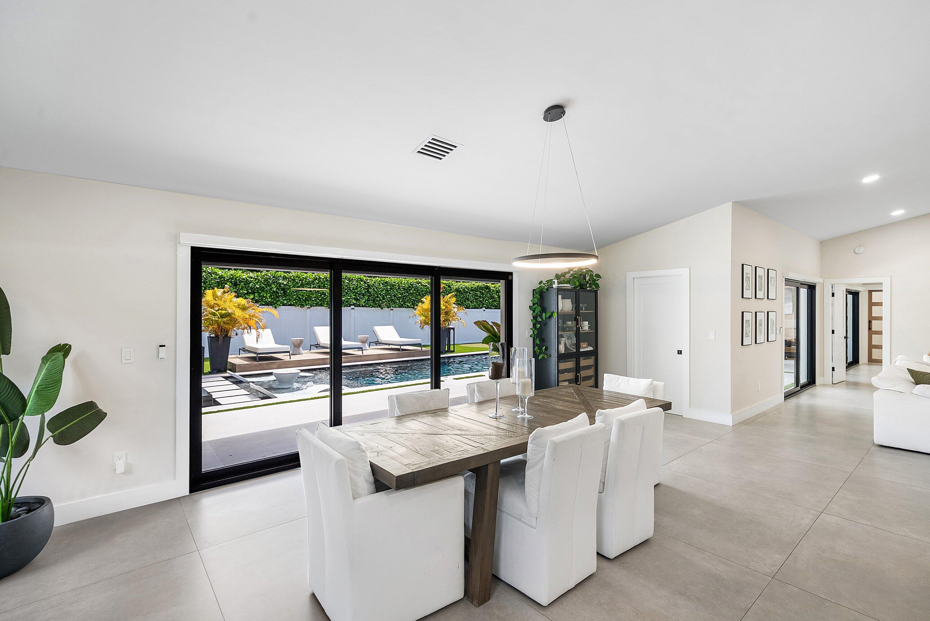 926 SW 35th Court