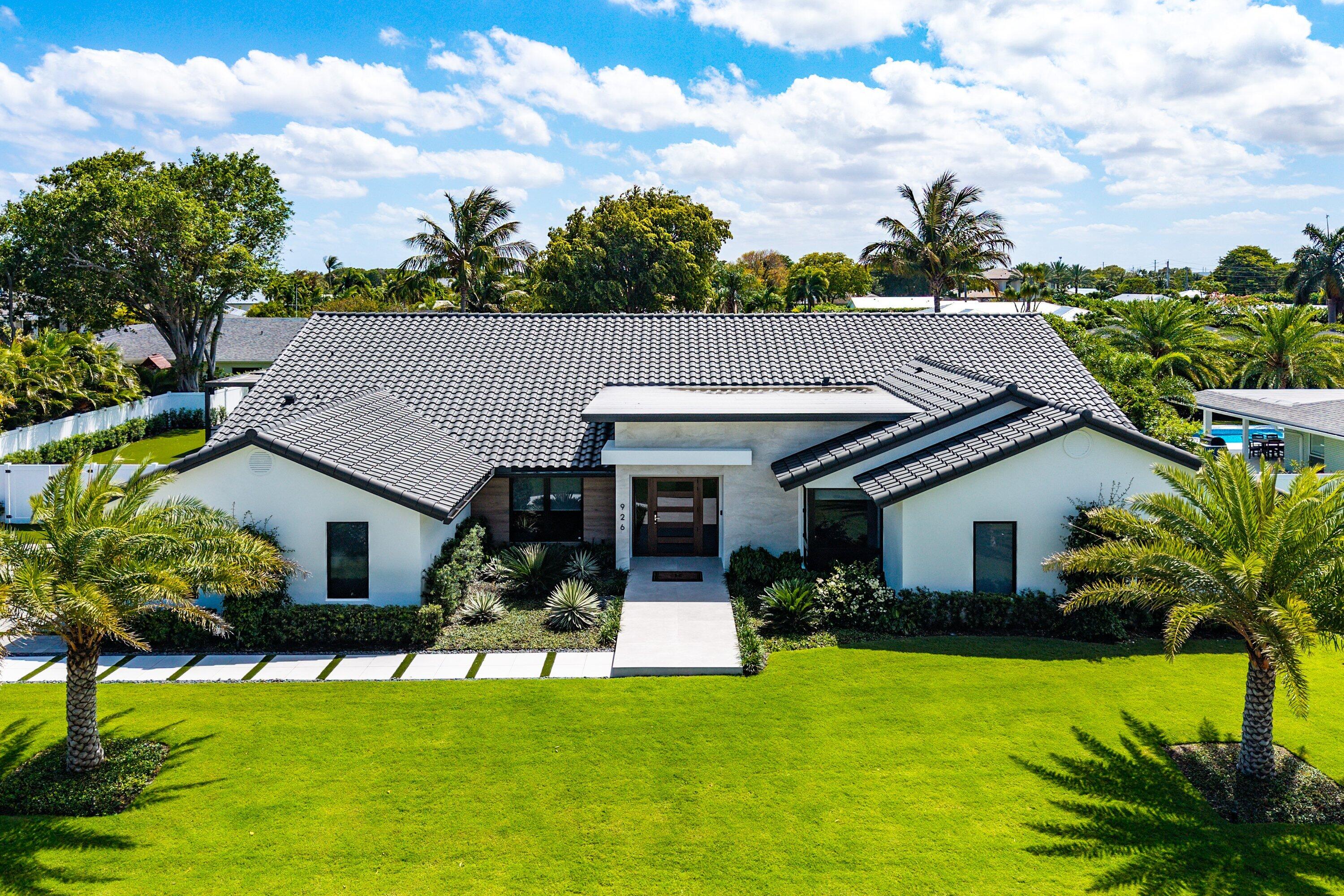 926 SW 35th Court