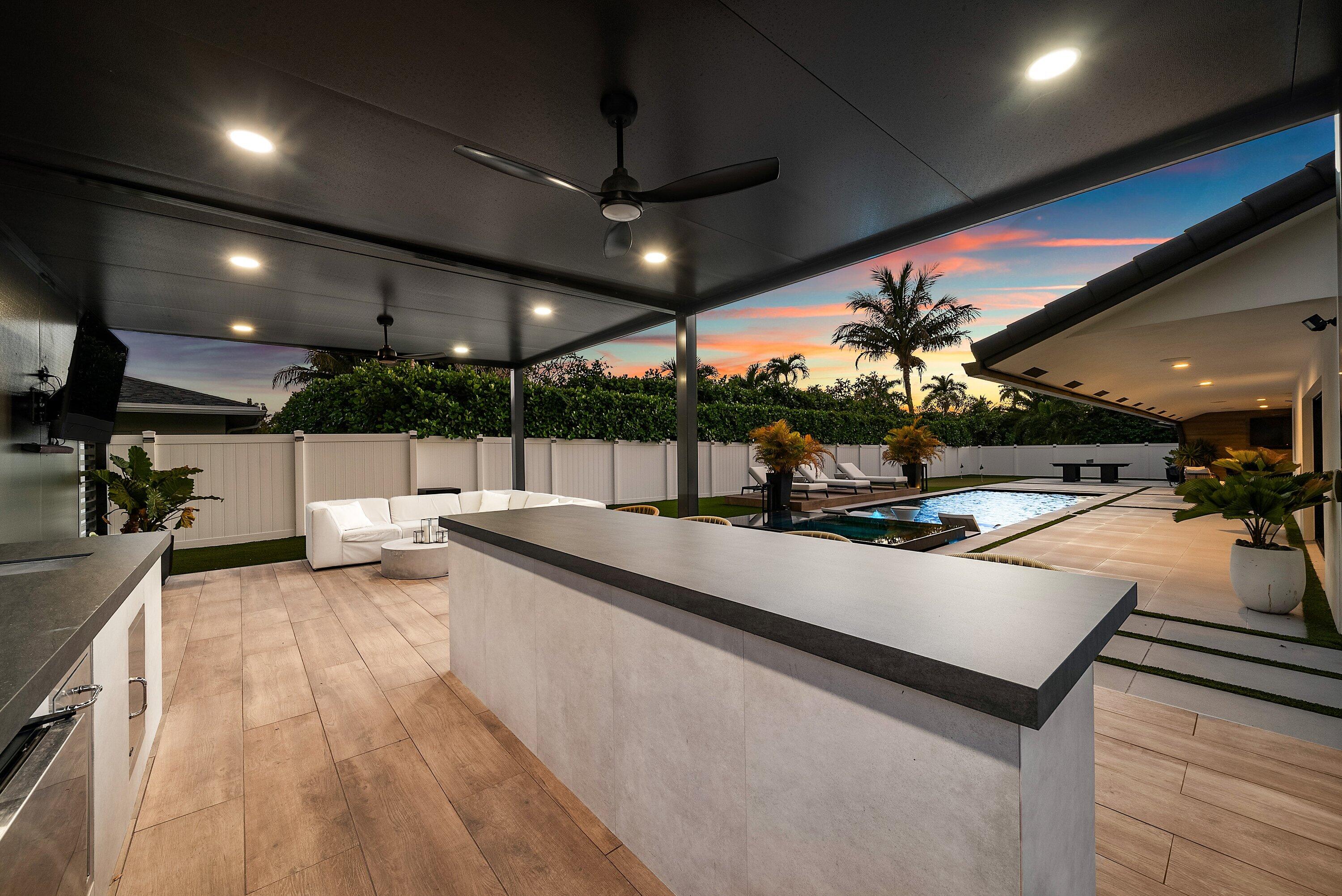 926 SW 35th Court