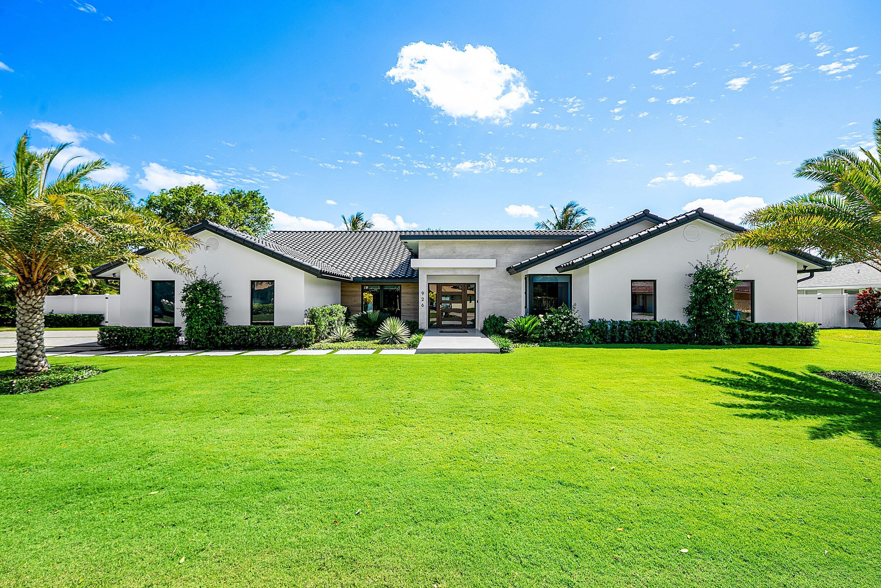 926 SW 35th Court