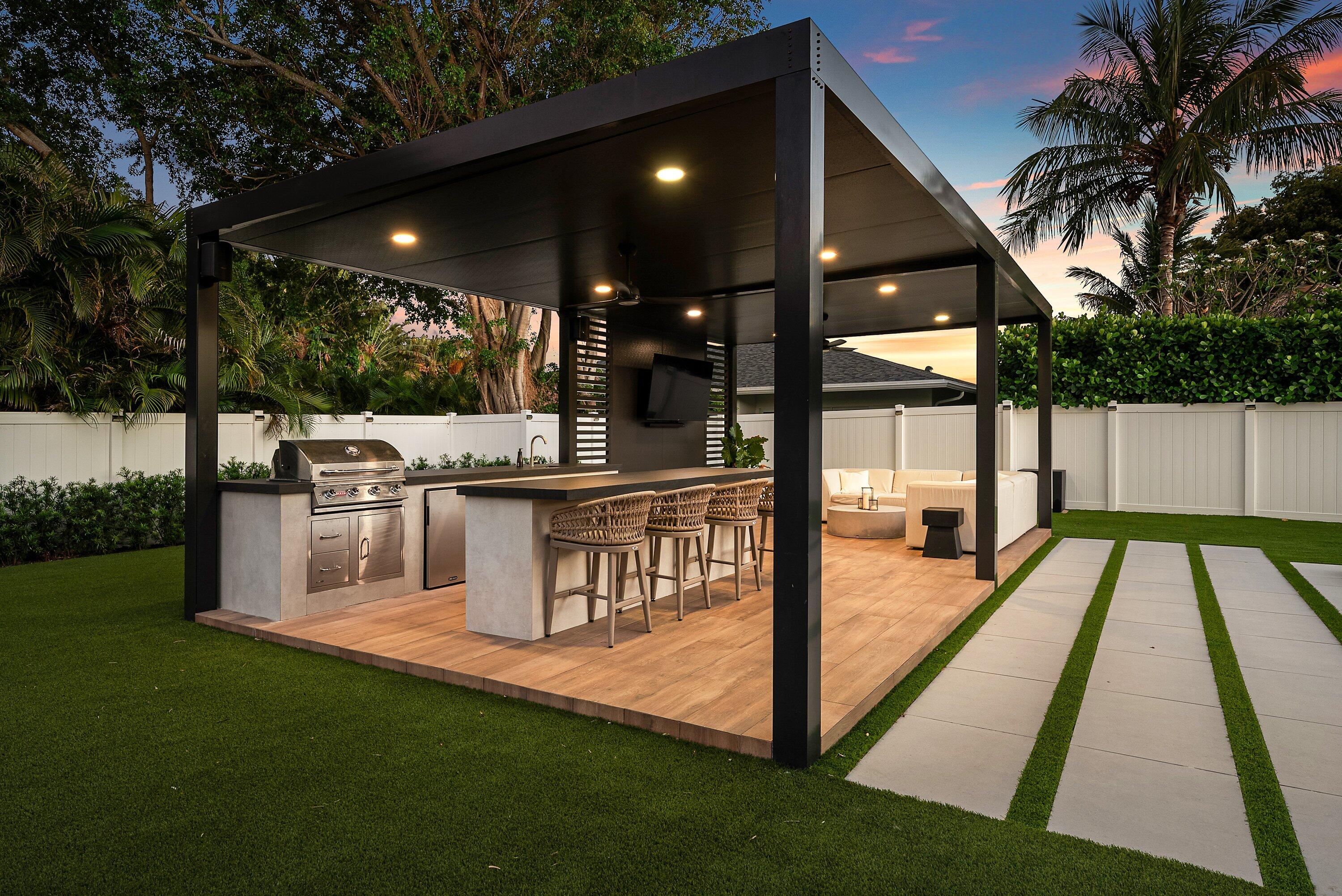 926 SW 35th Court