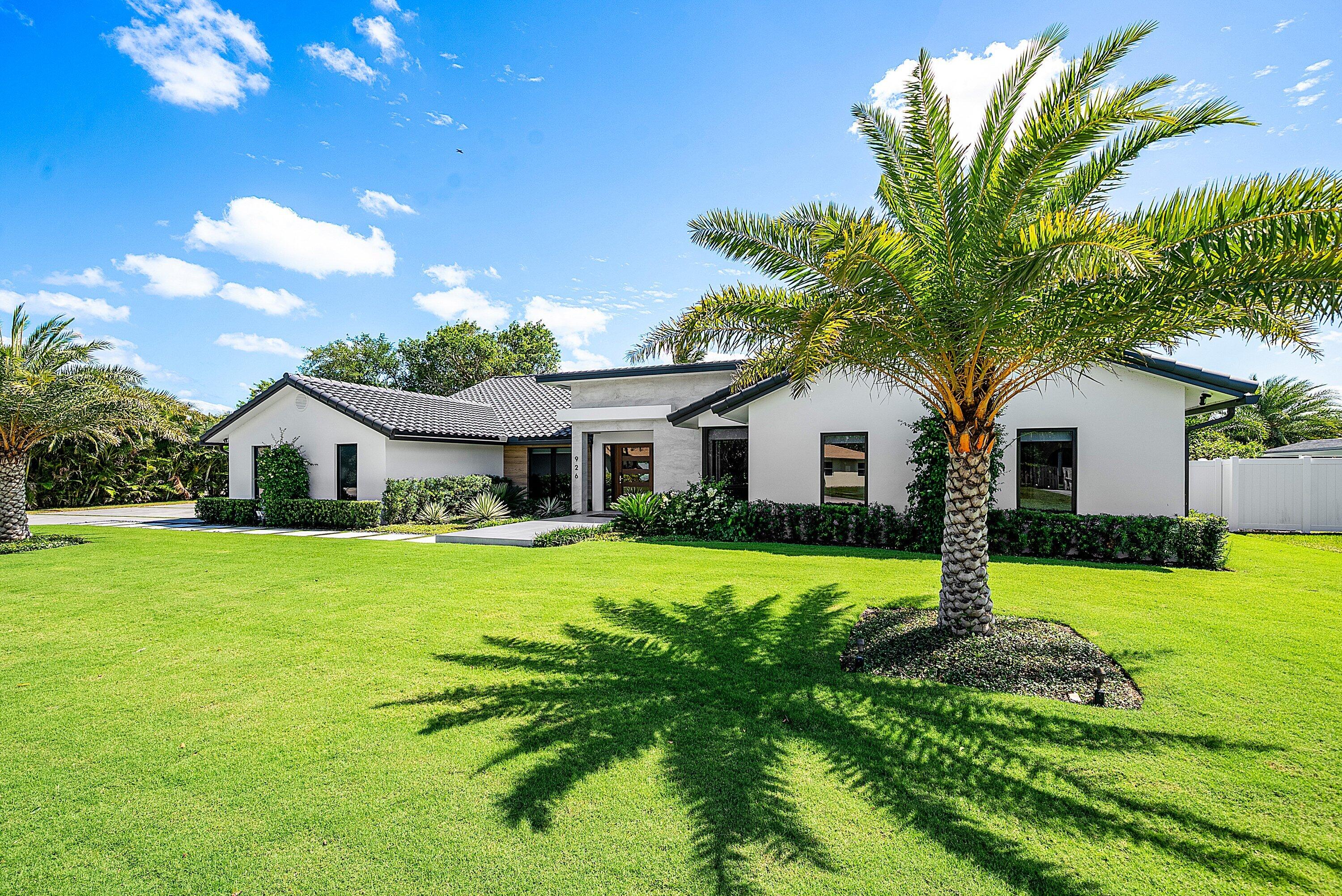 926 SW 35th Court