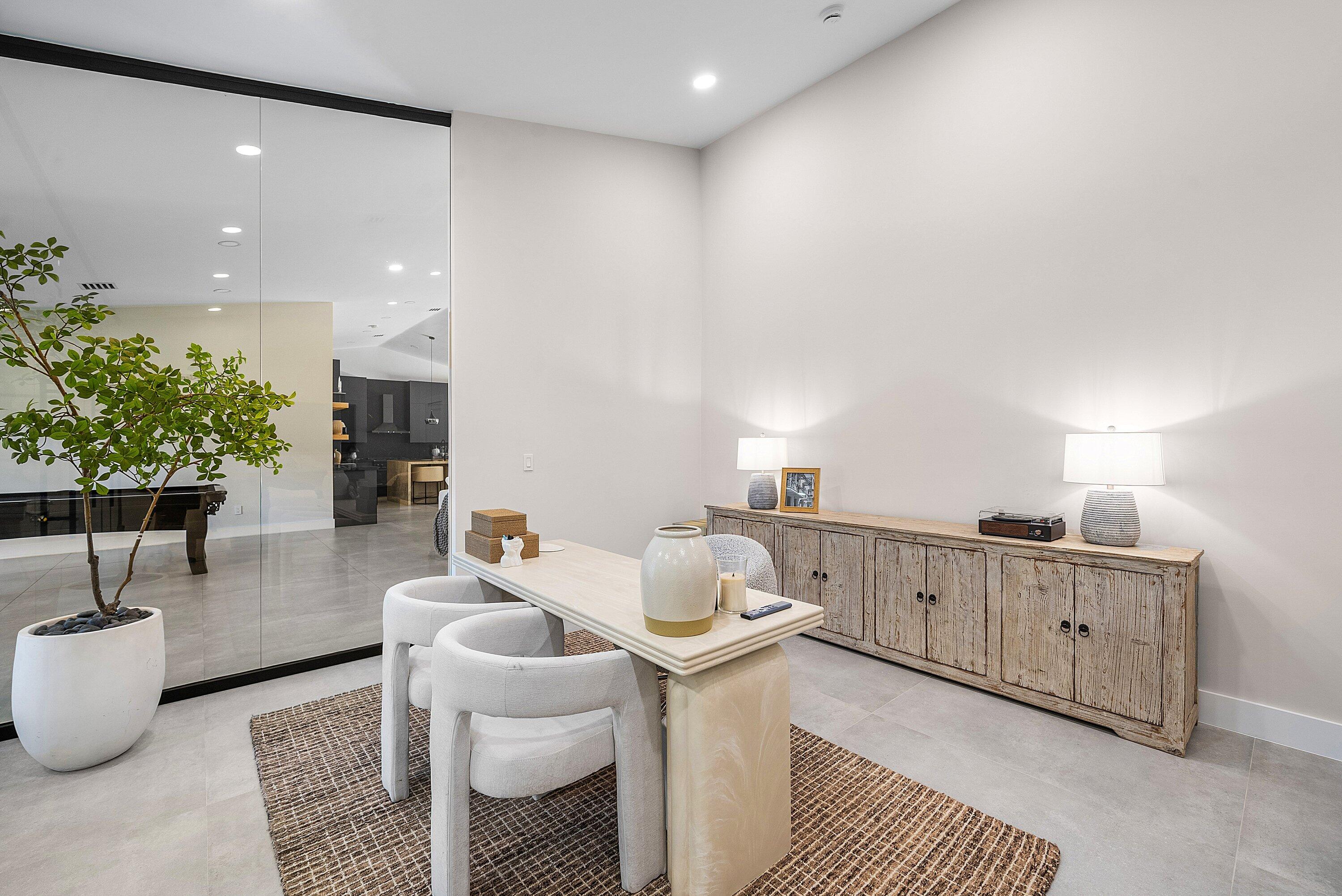 926 SW 35th Court
