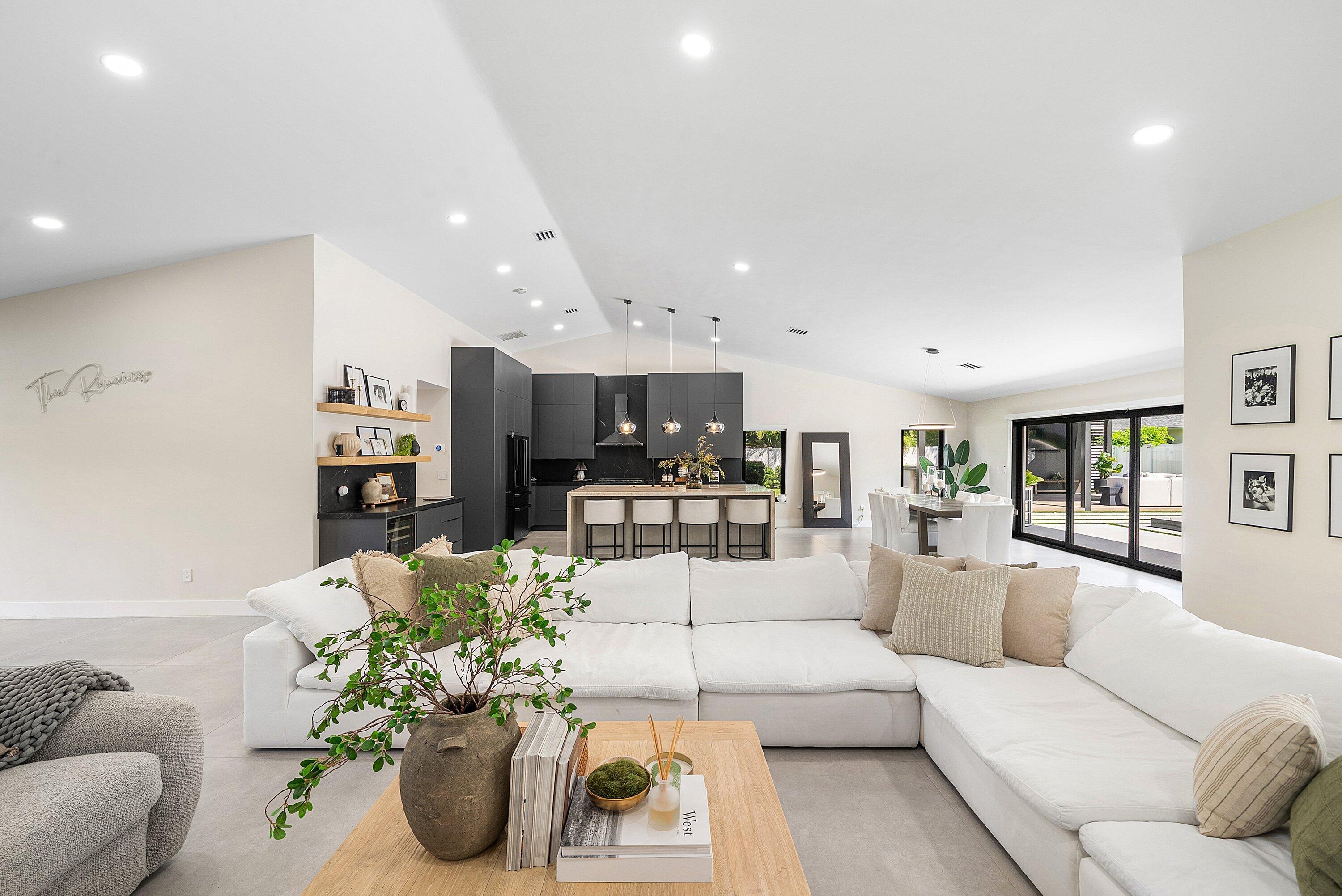 926 SW 35th Court