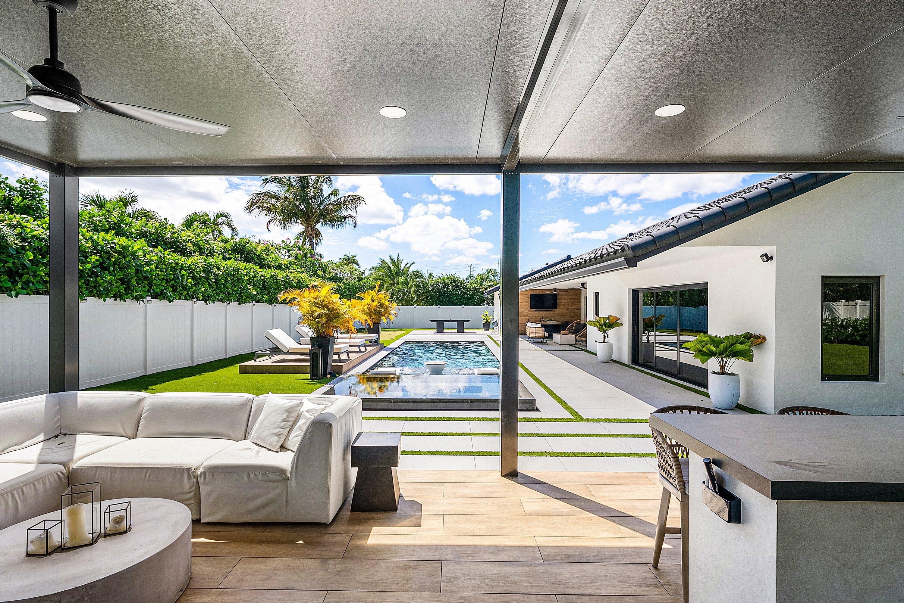 926 SW 35th Court