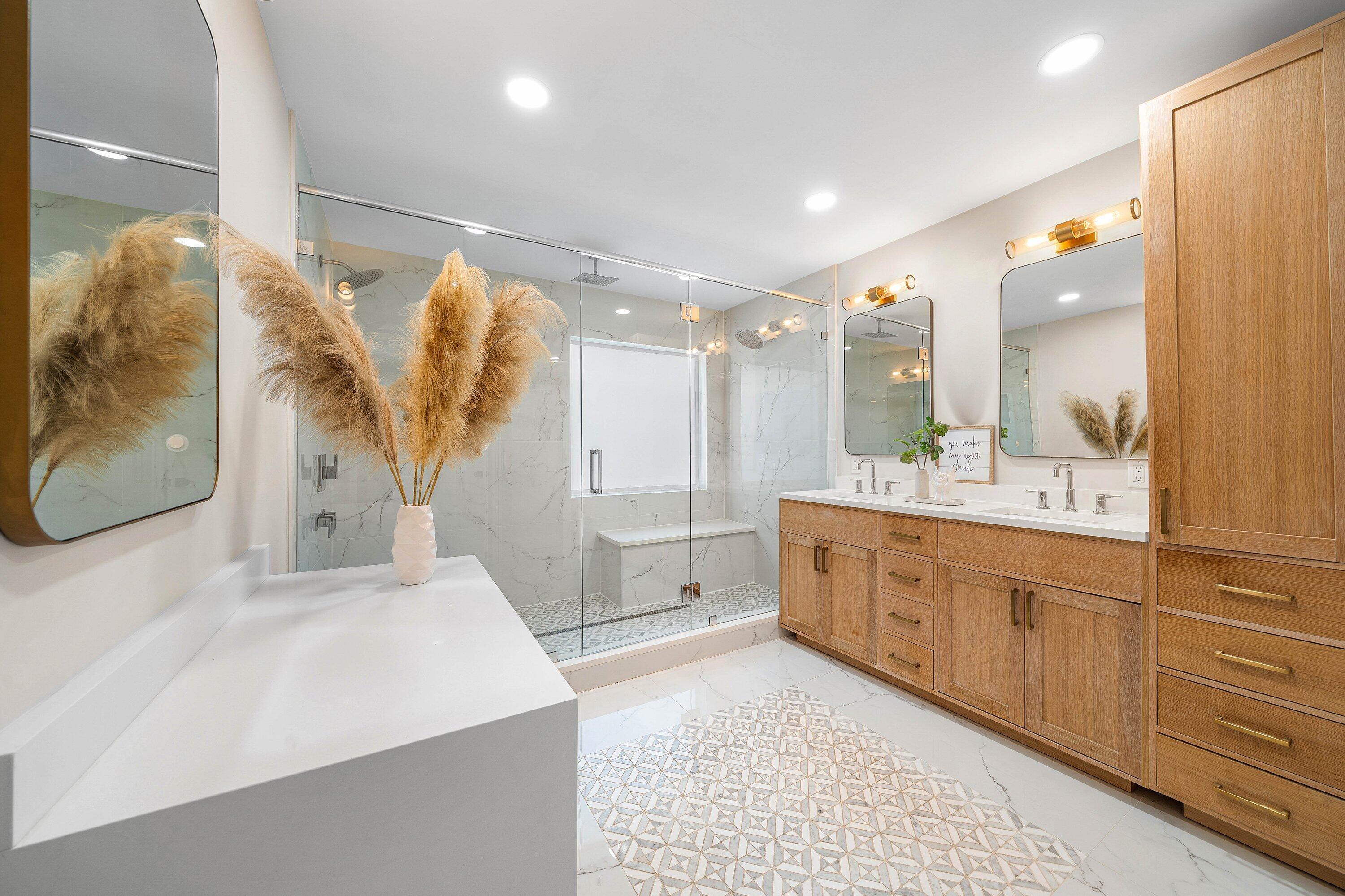 916 SW 37th Court