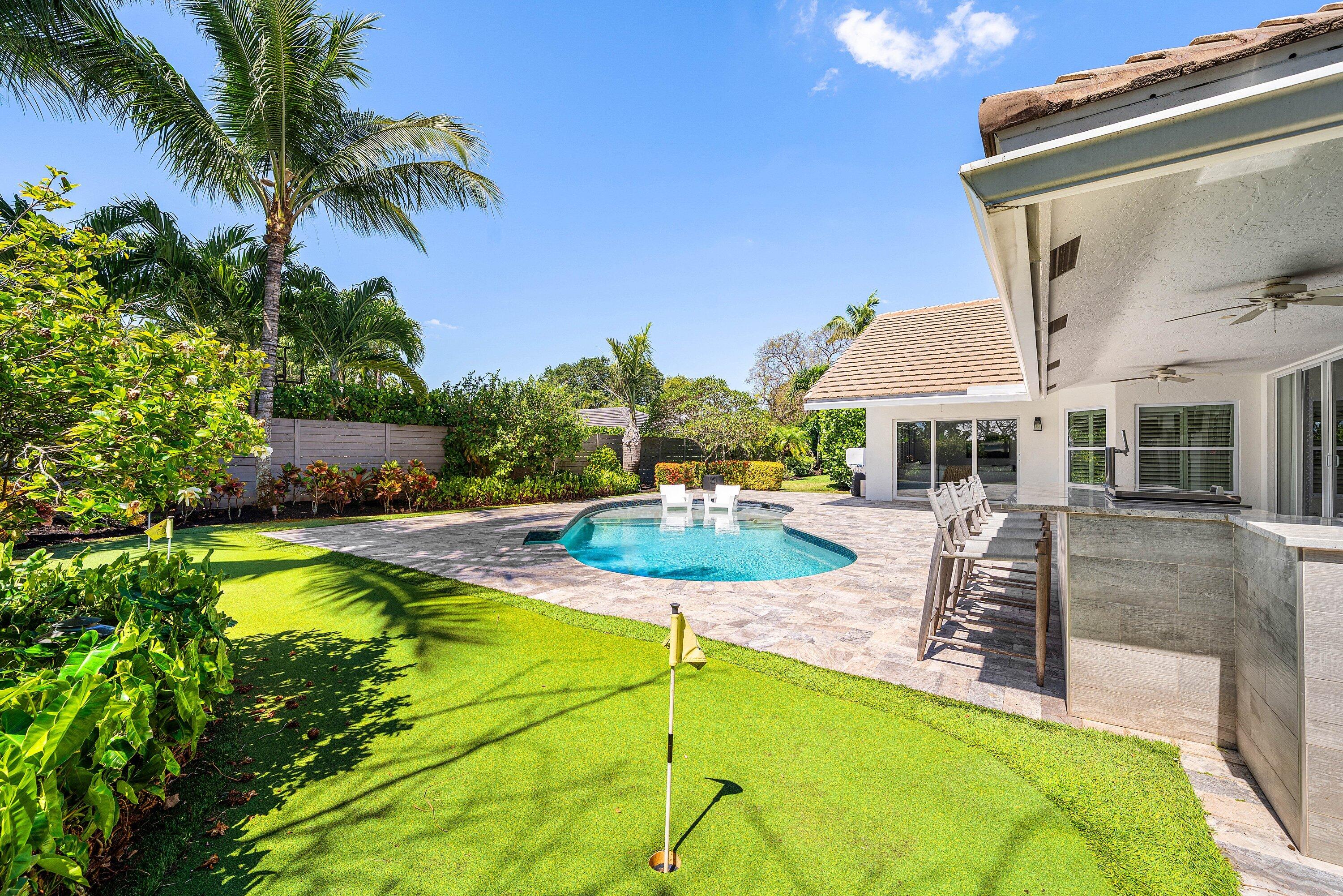 916 SW 37th Court