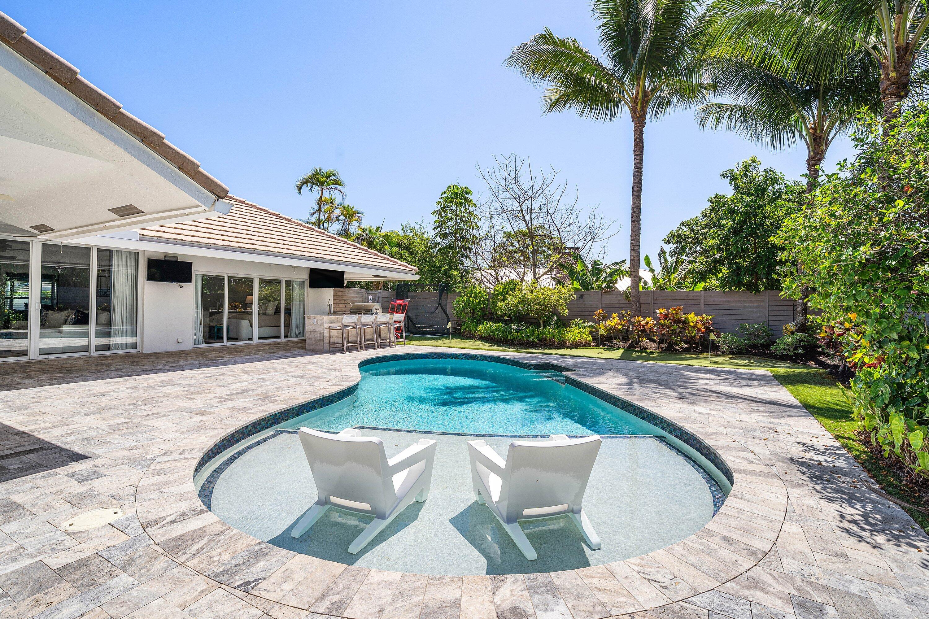 916 SW 37th Court