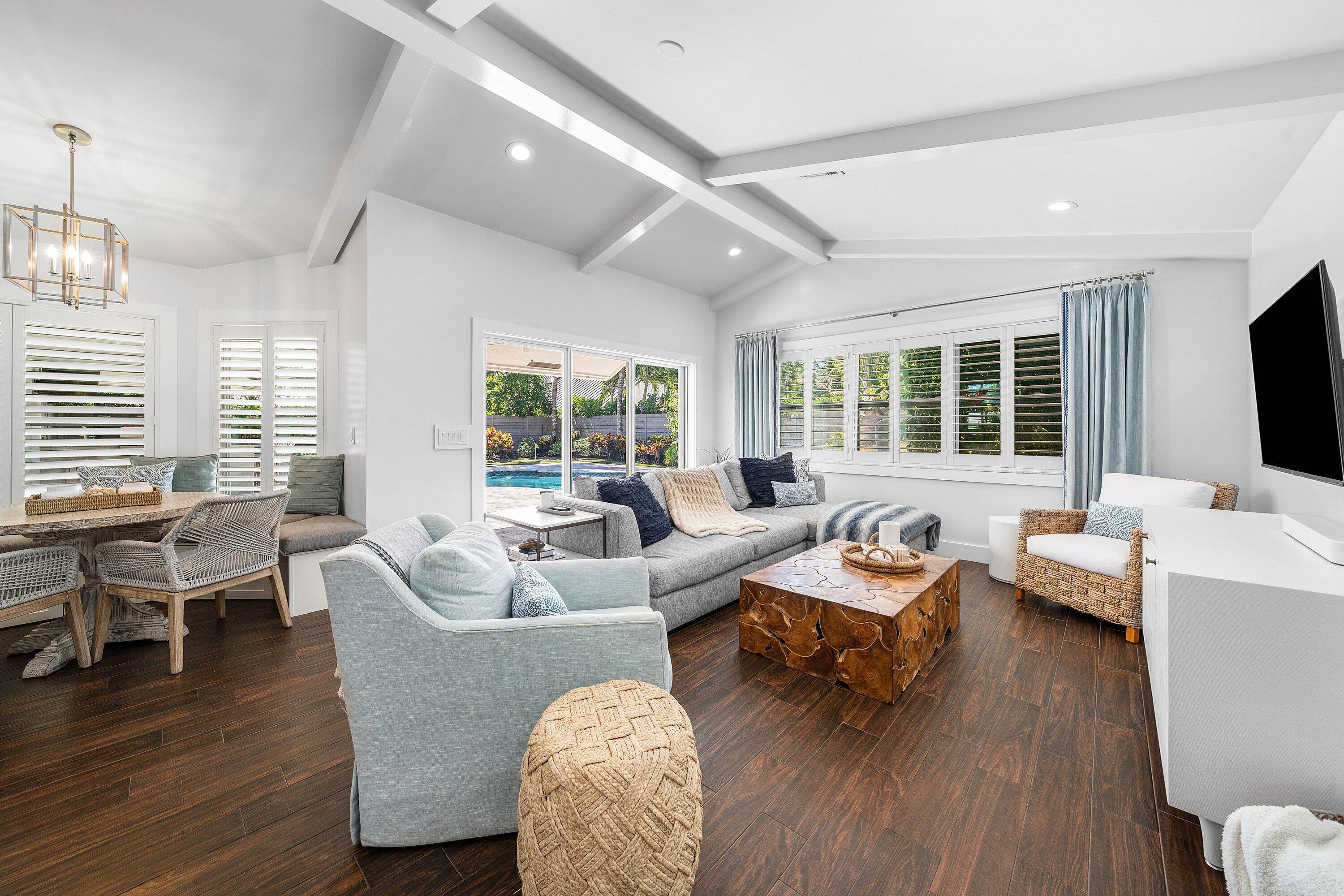 916 SW 37th Court
