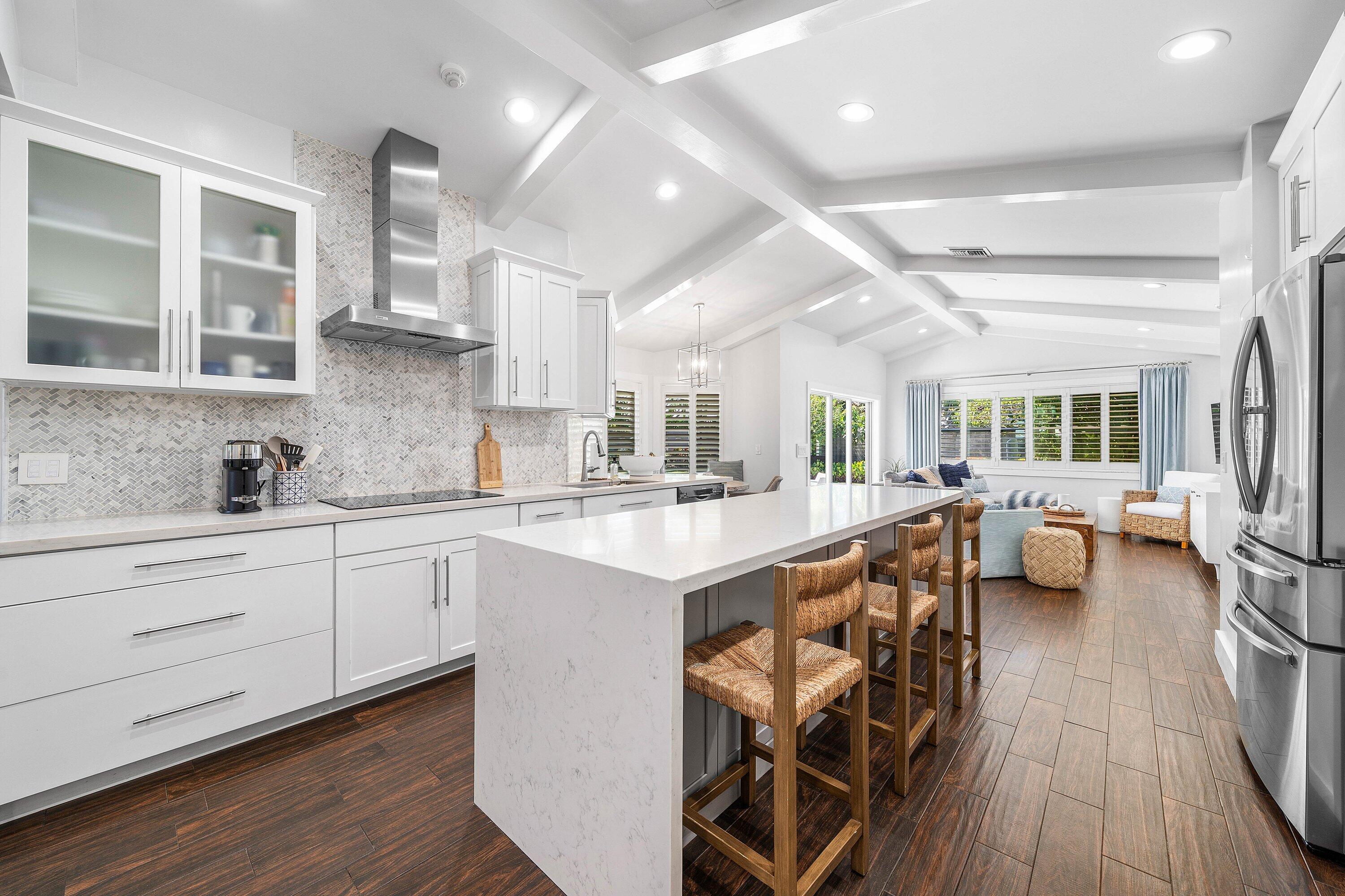 916 SW 37th Court