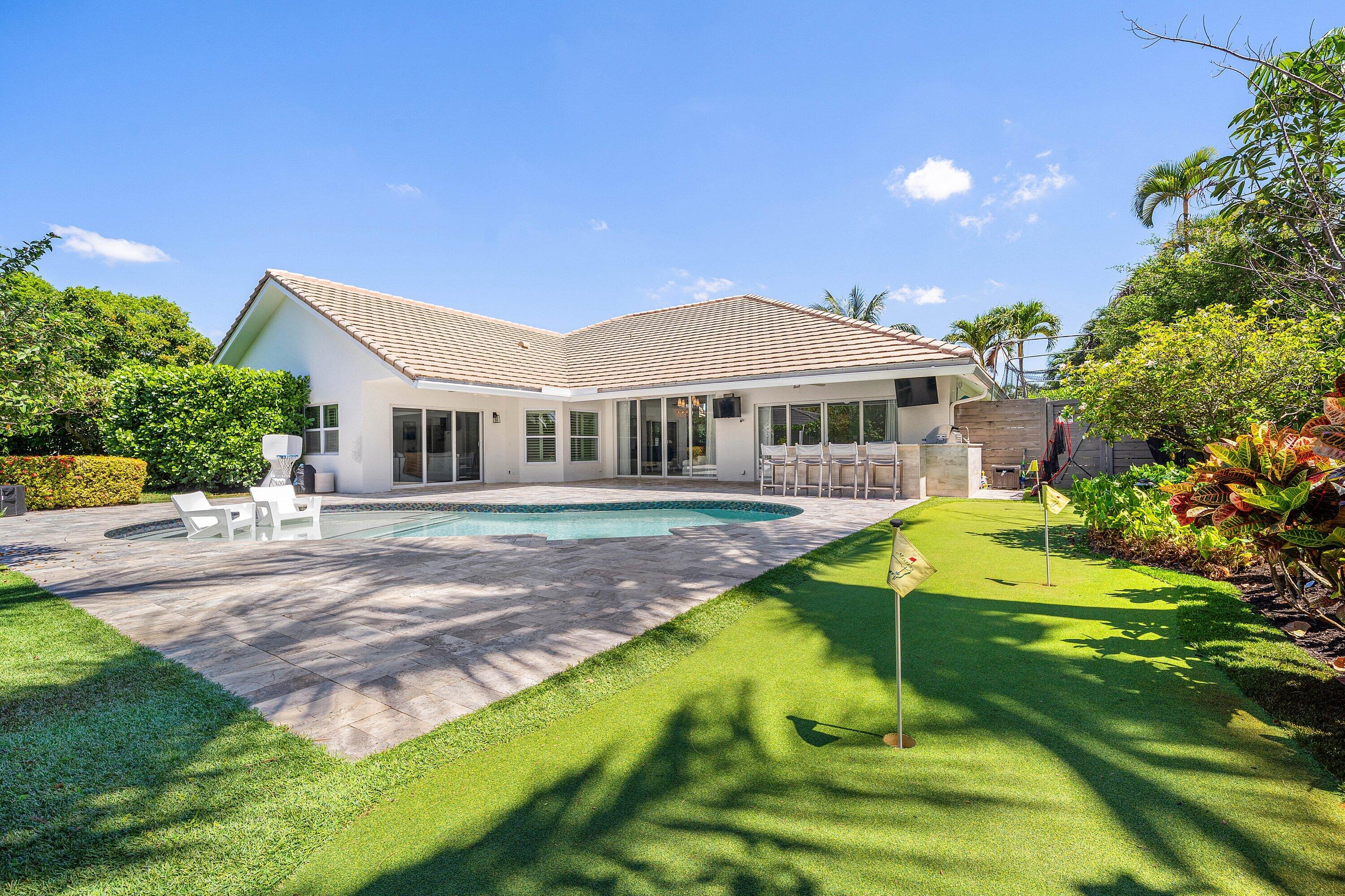 916 SW 37th Court