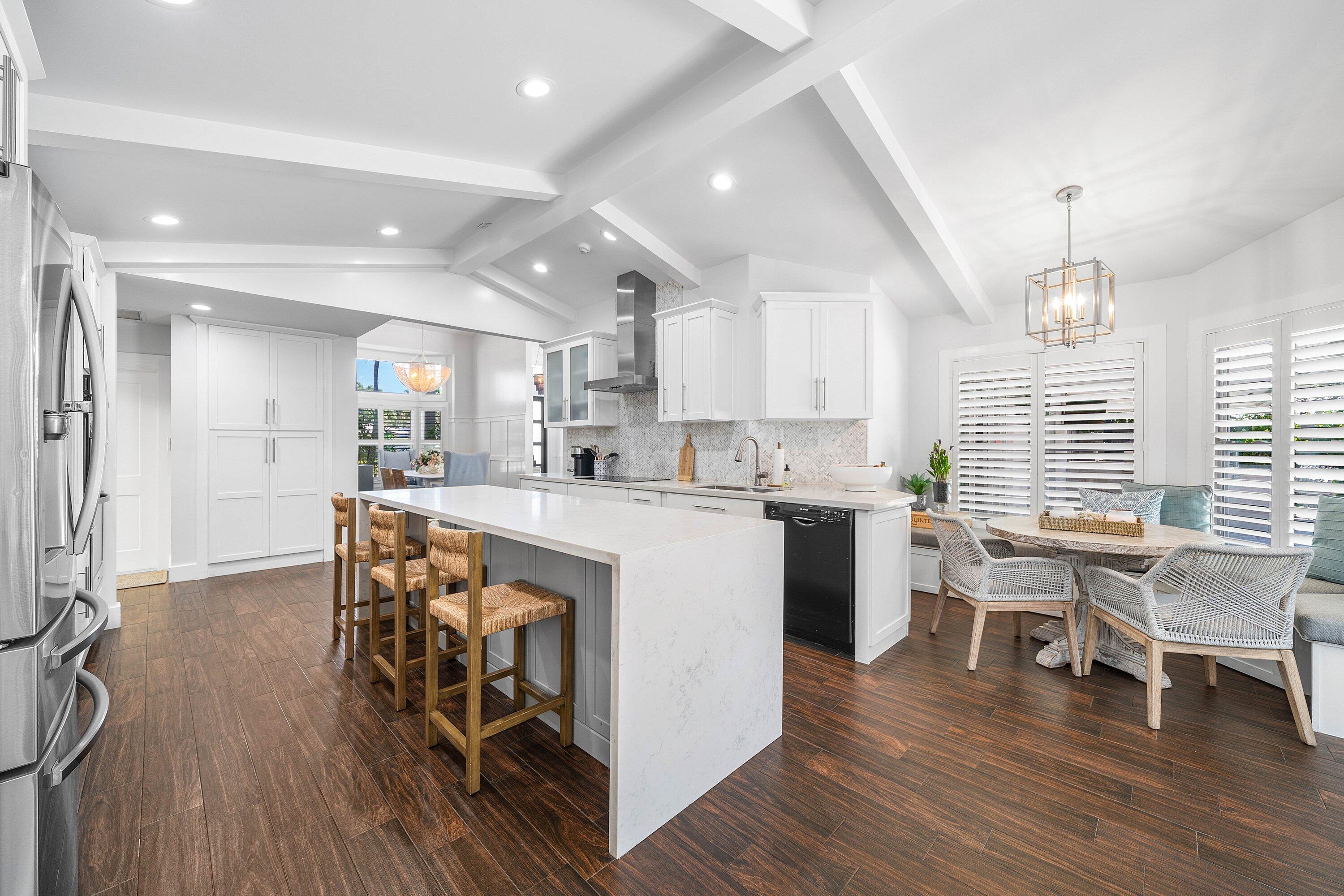 916 SW 37th Court
