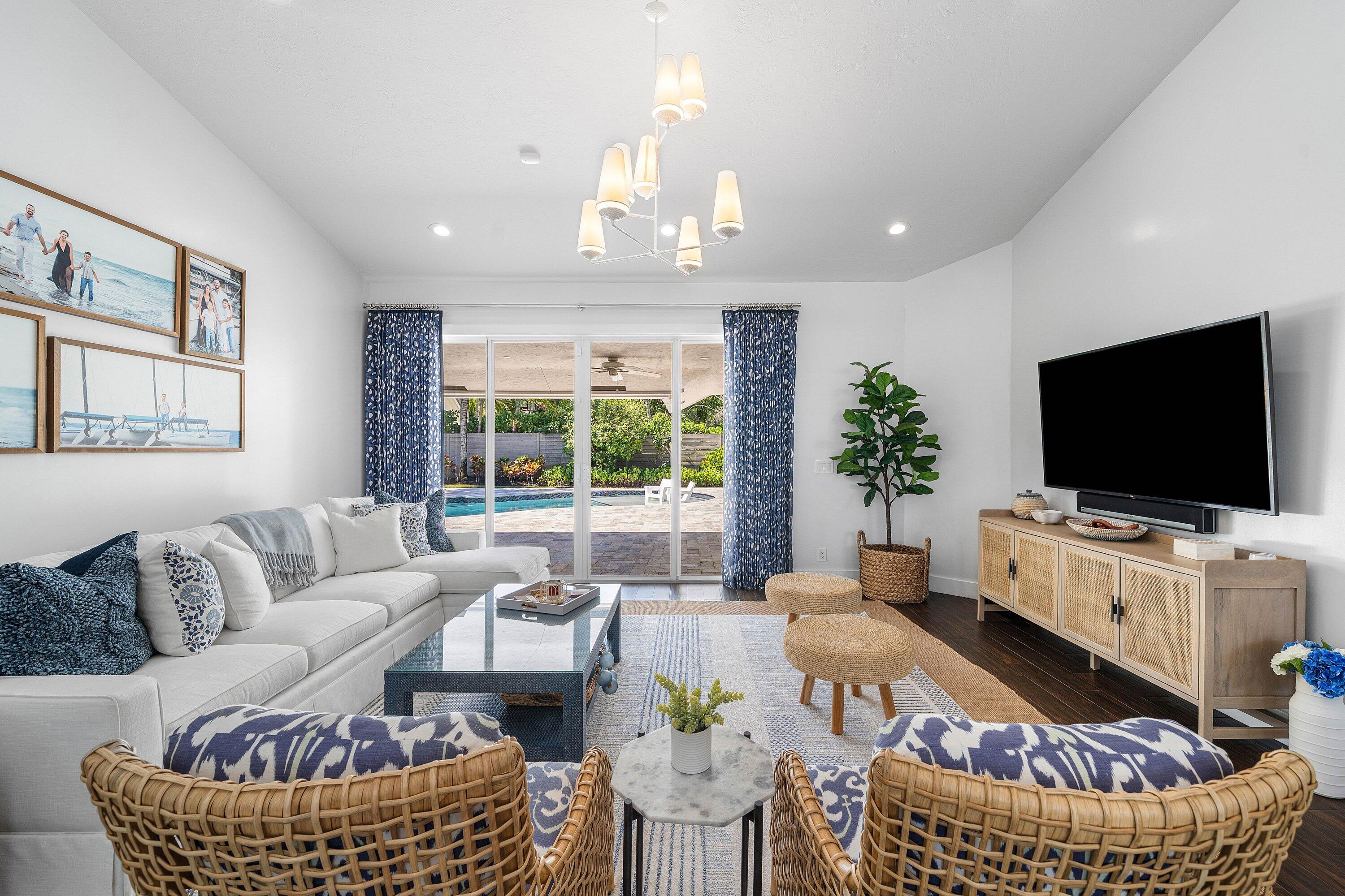 916 SW 37th Court