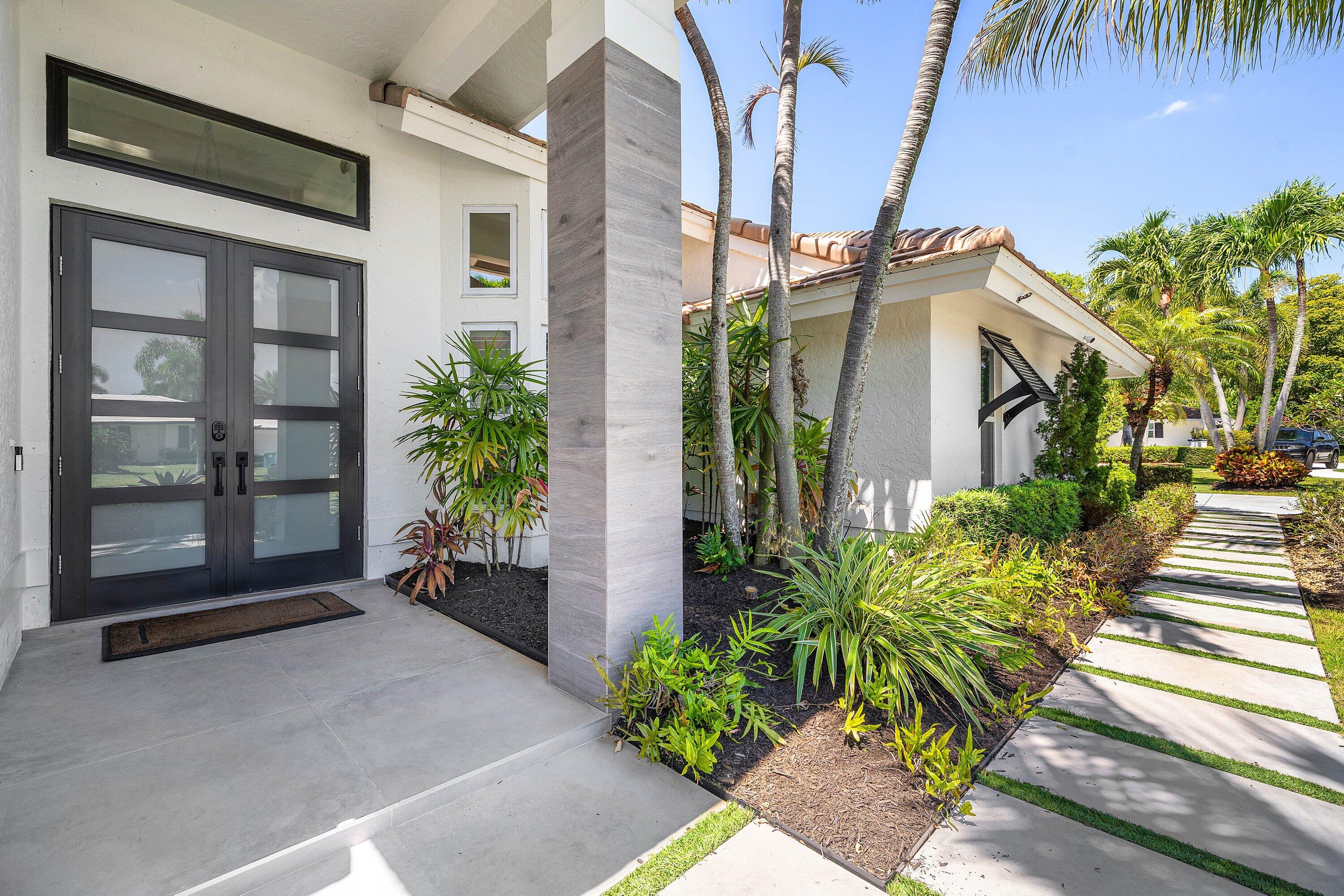 916 SW 37th Court