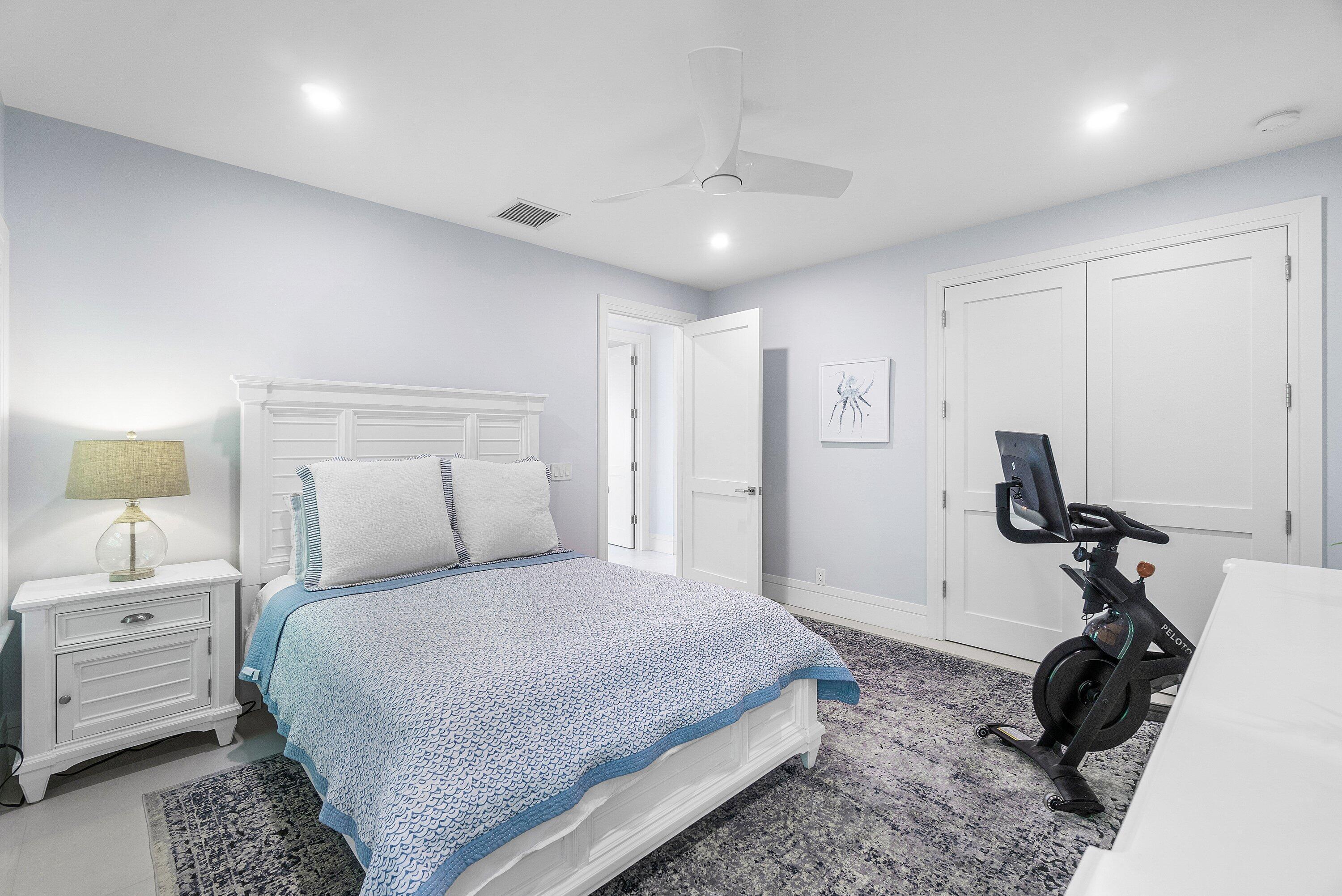 917 SW 36th Court