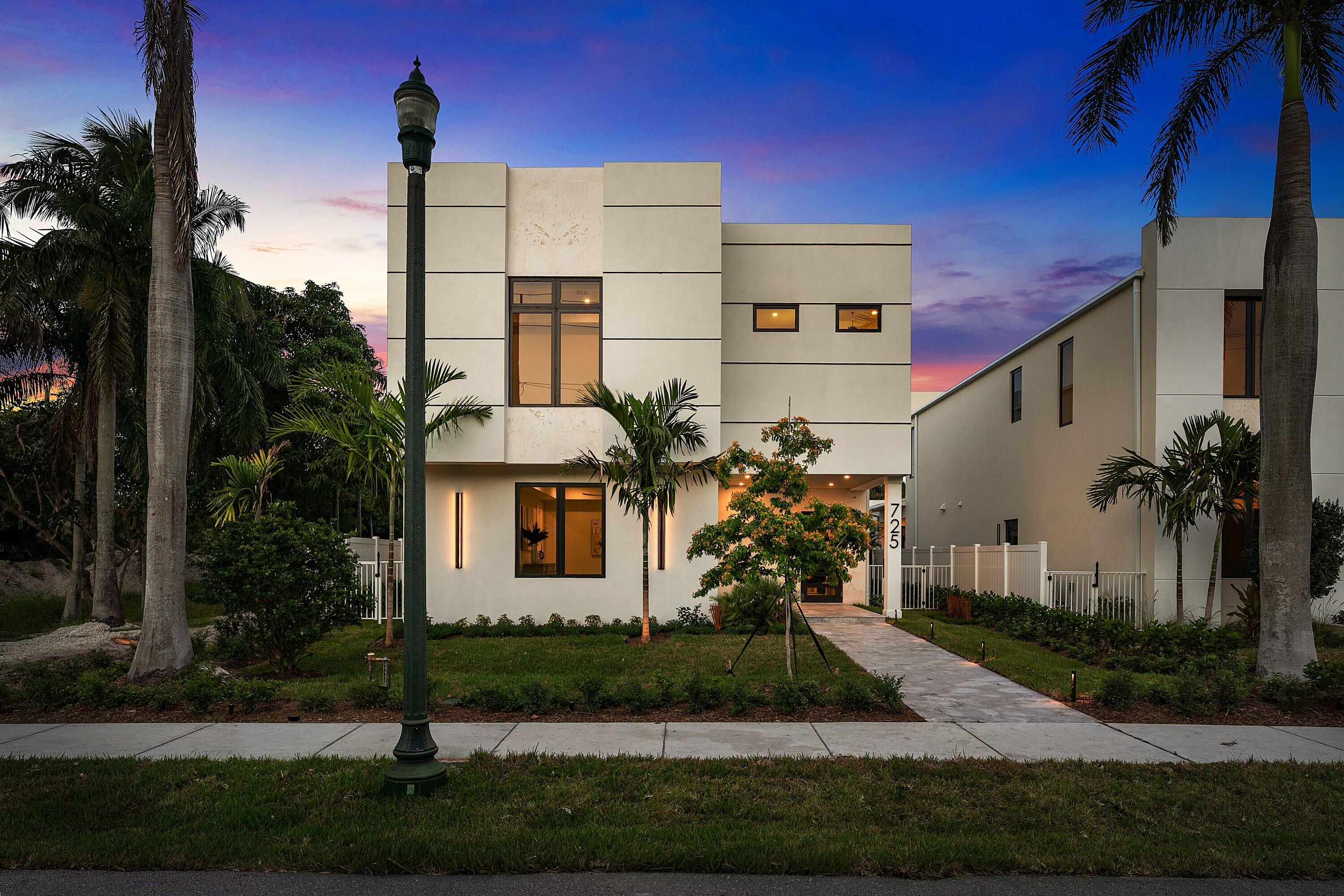 725 SE 4th Avenue