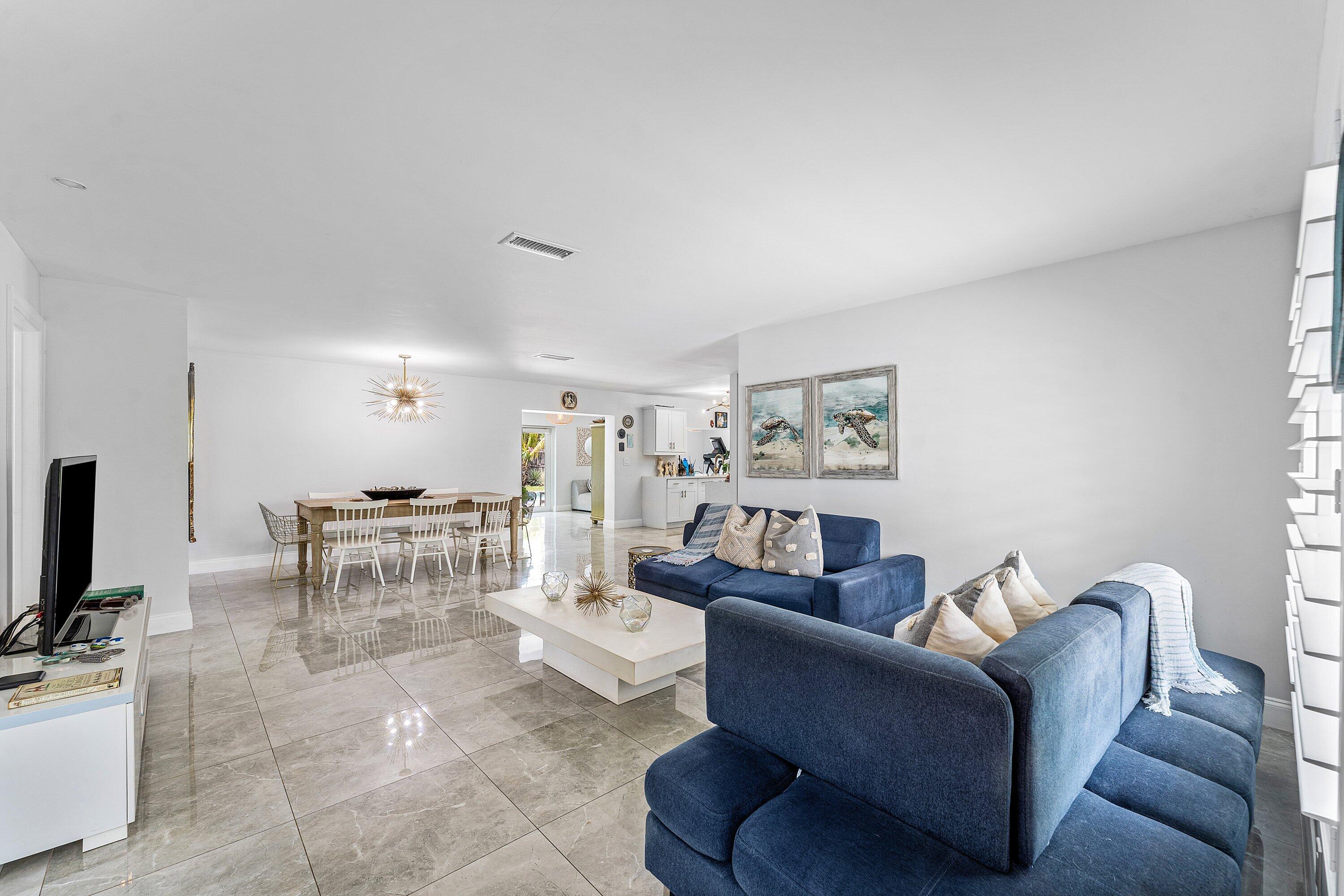 581 NW 13th Drive