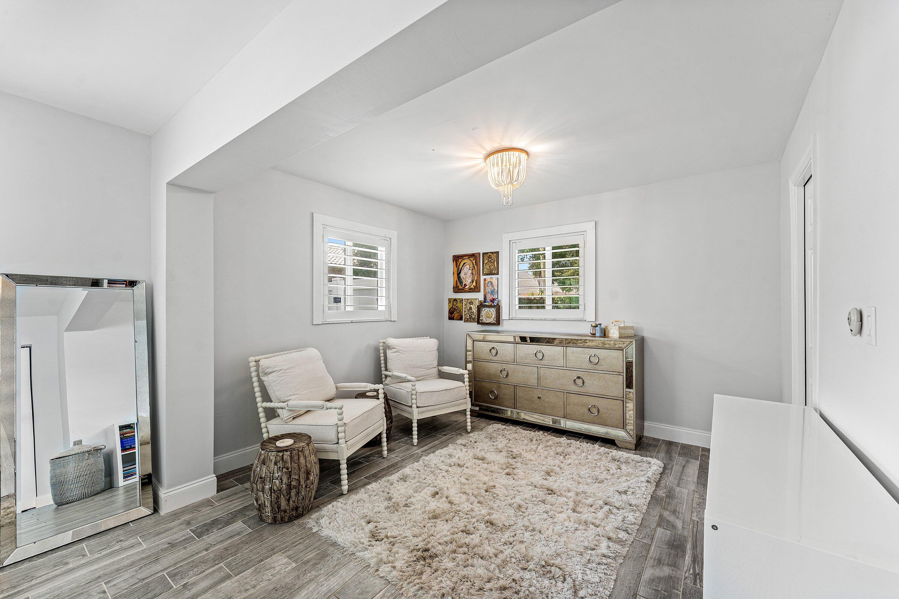 581 NW 13th Drive
