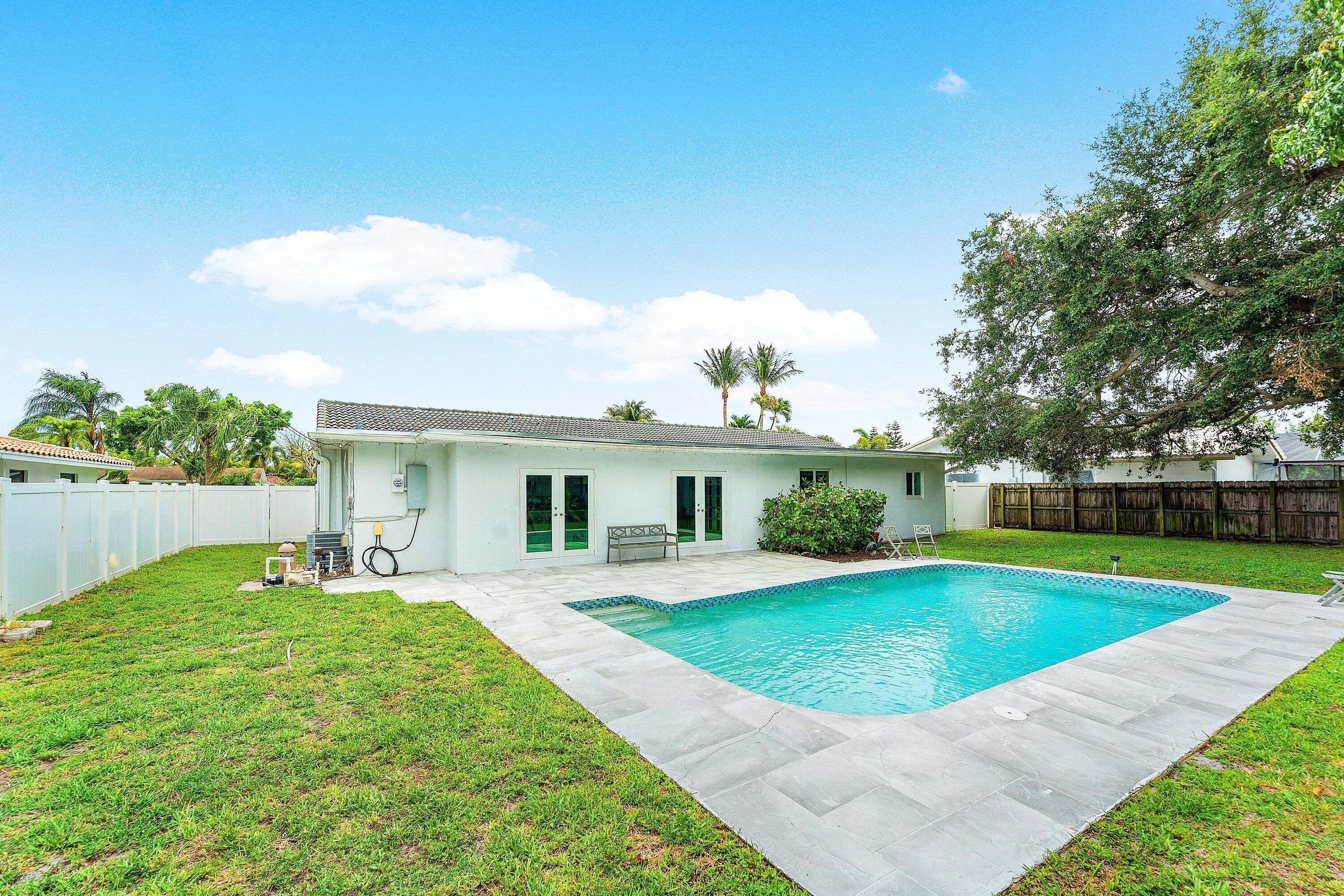581 NW 13th Drive