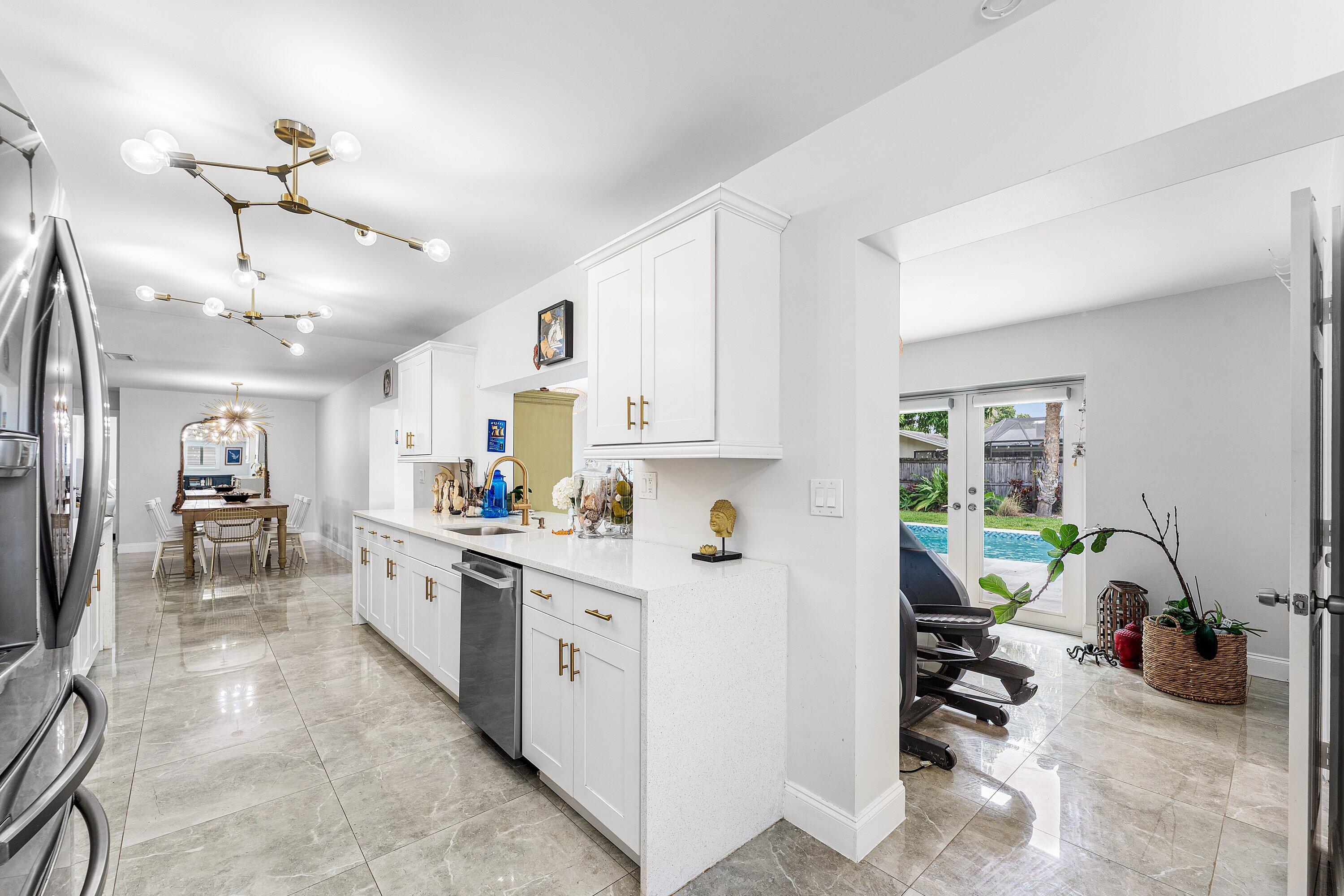 581 NW 13th Drive