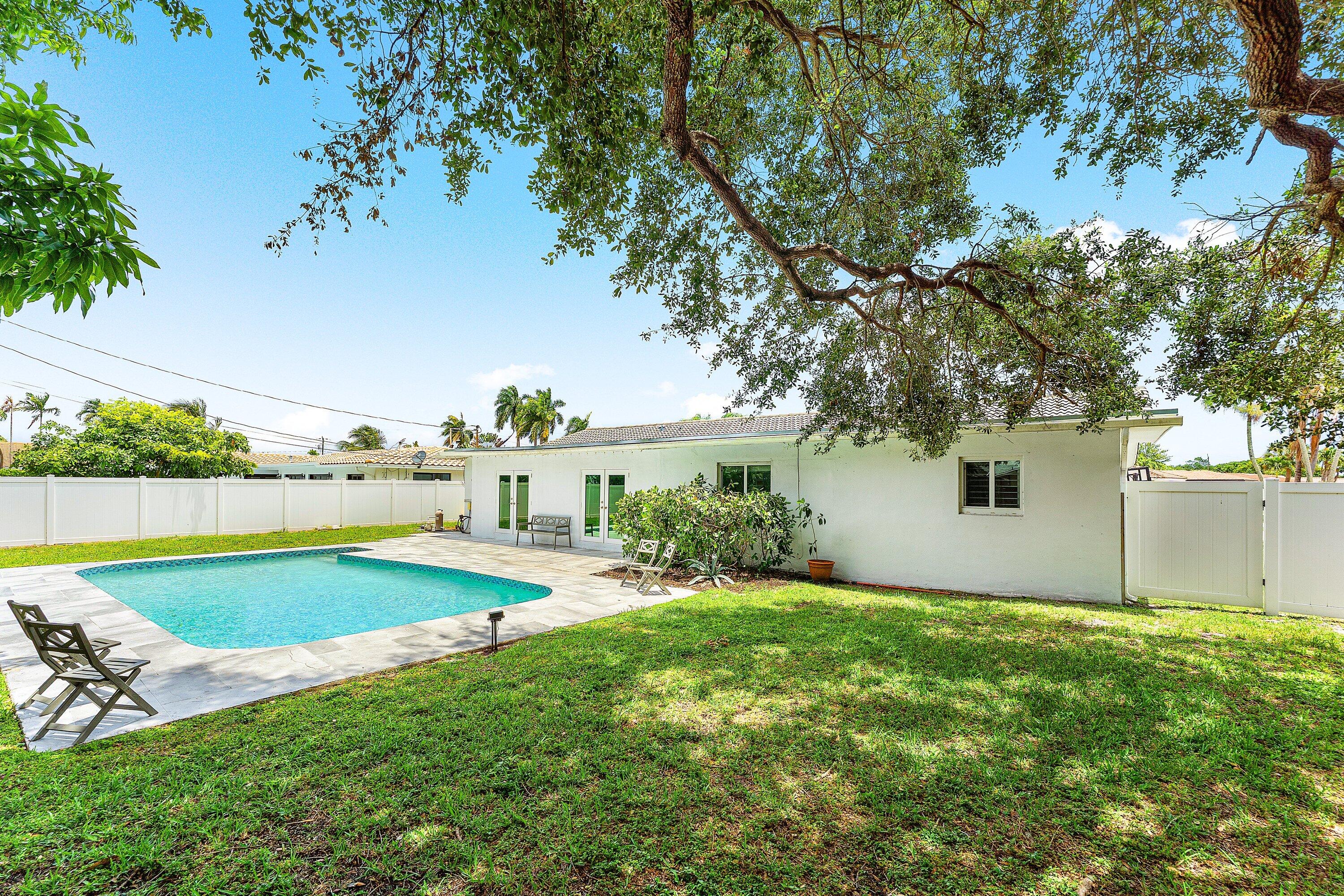 581 NW 13th Drive
